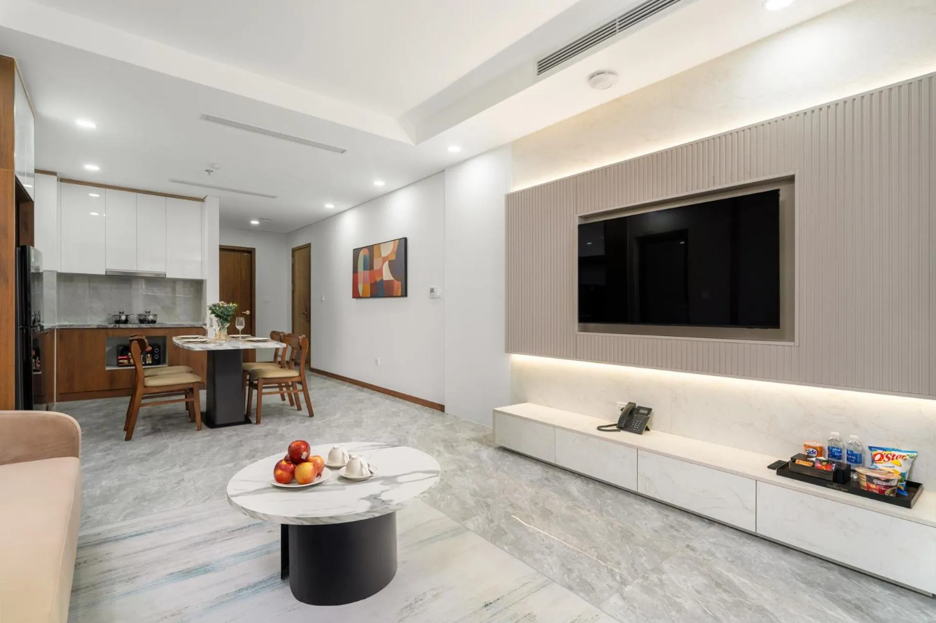 TV and multimedia in Aravelle Suites