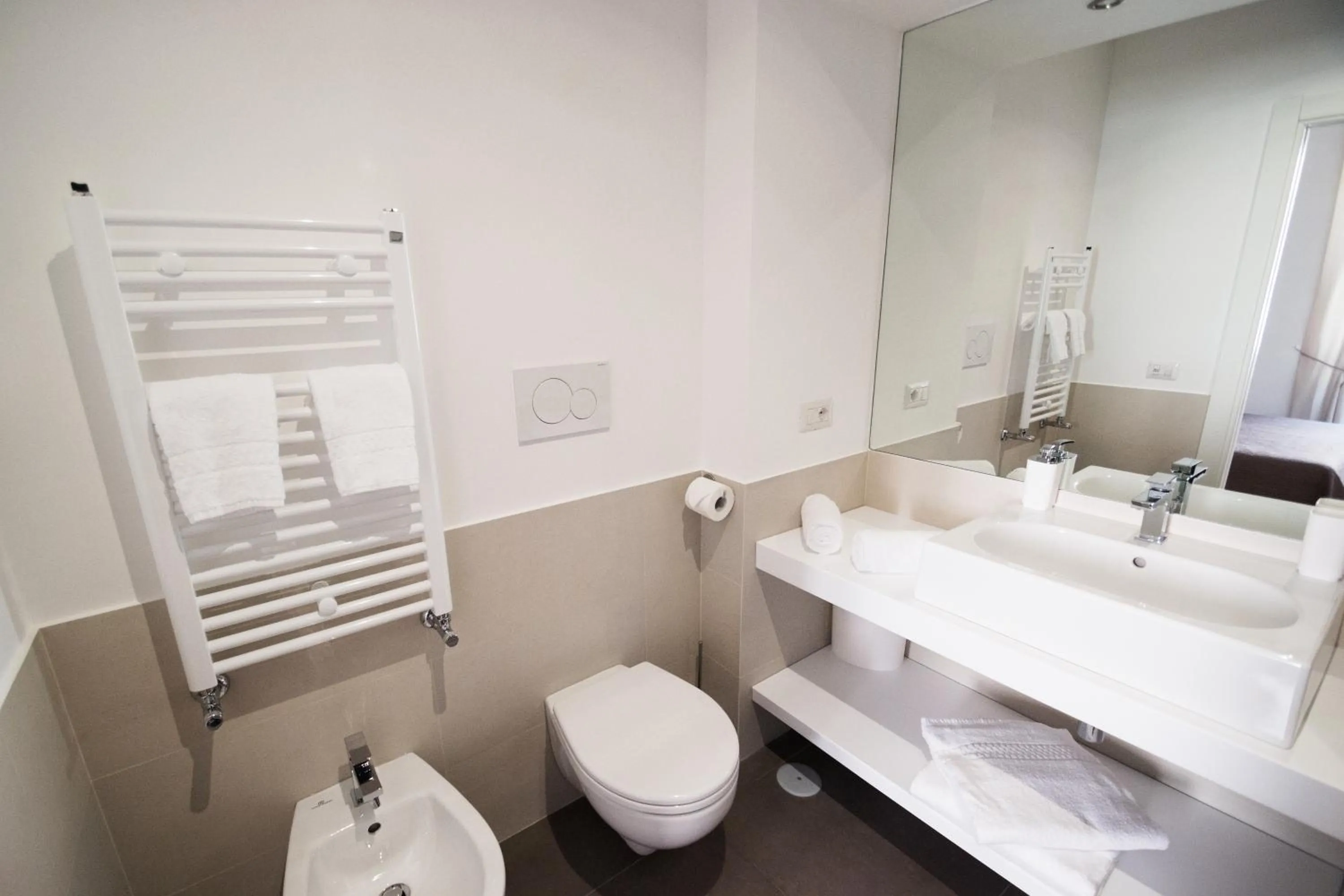 Toilet in Vantaggio Apartment