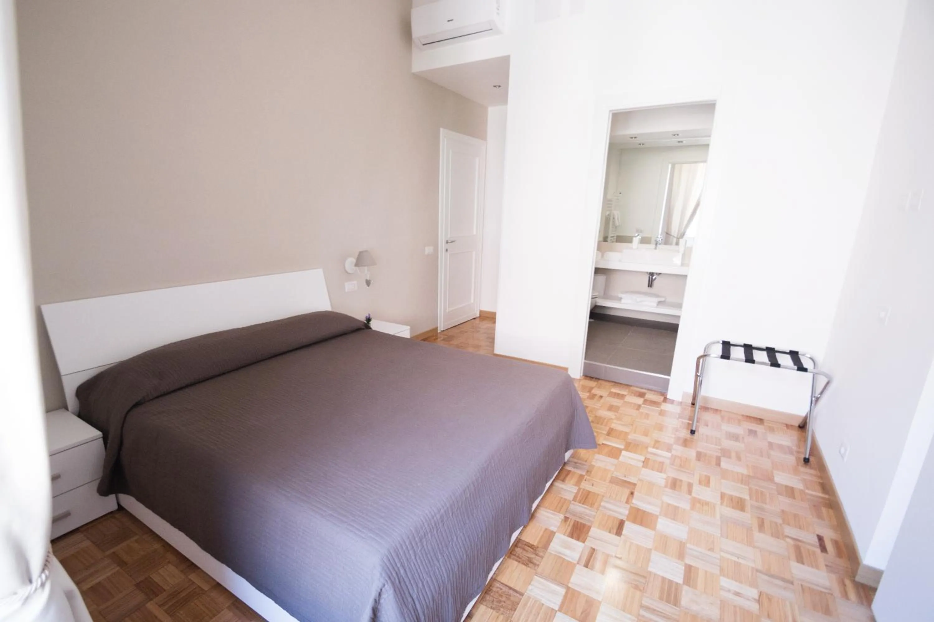 Photo of the whole room, Bed in Vantaggio Apartment