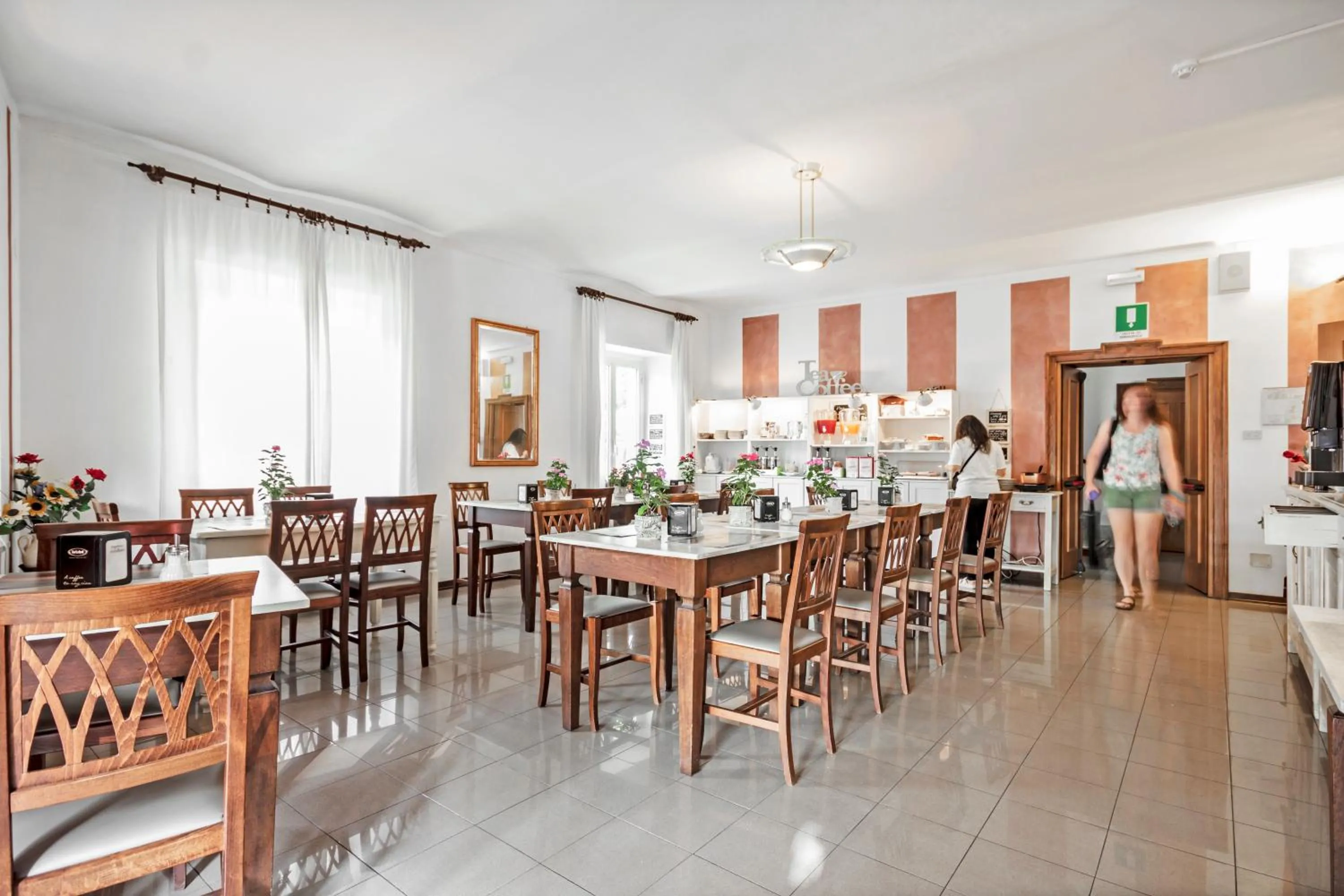 Buffet breakfast in Albergo Rondò