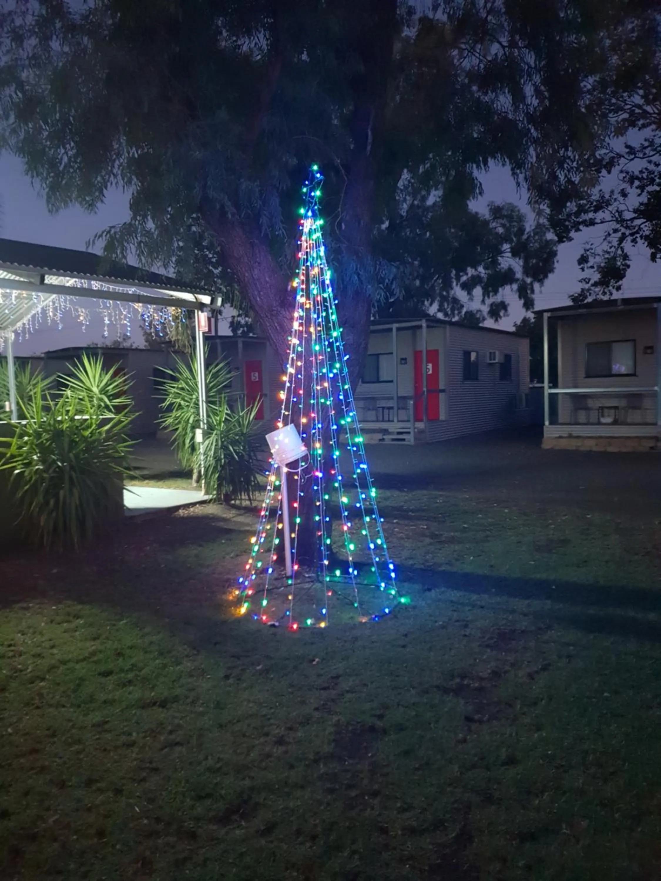 BBQ facilities in Narrabri Motel and Caravan Park