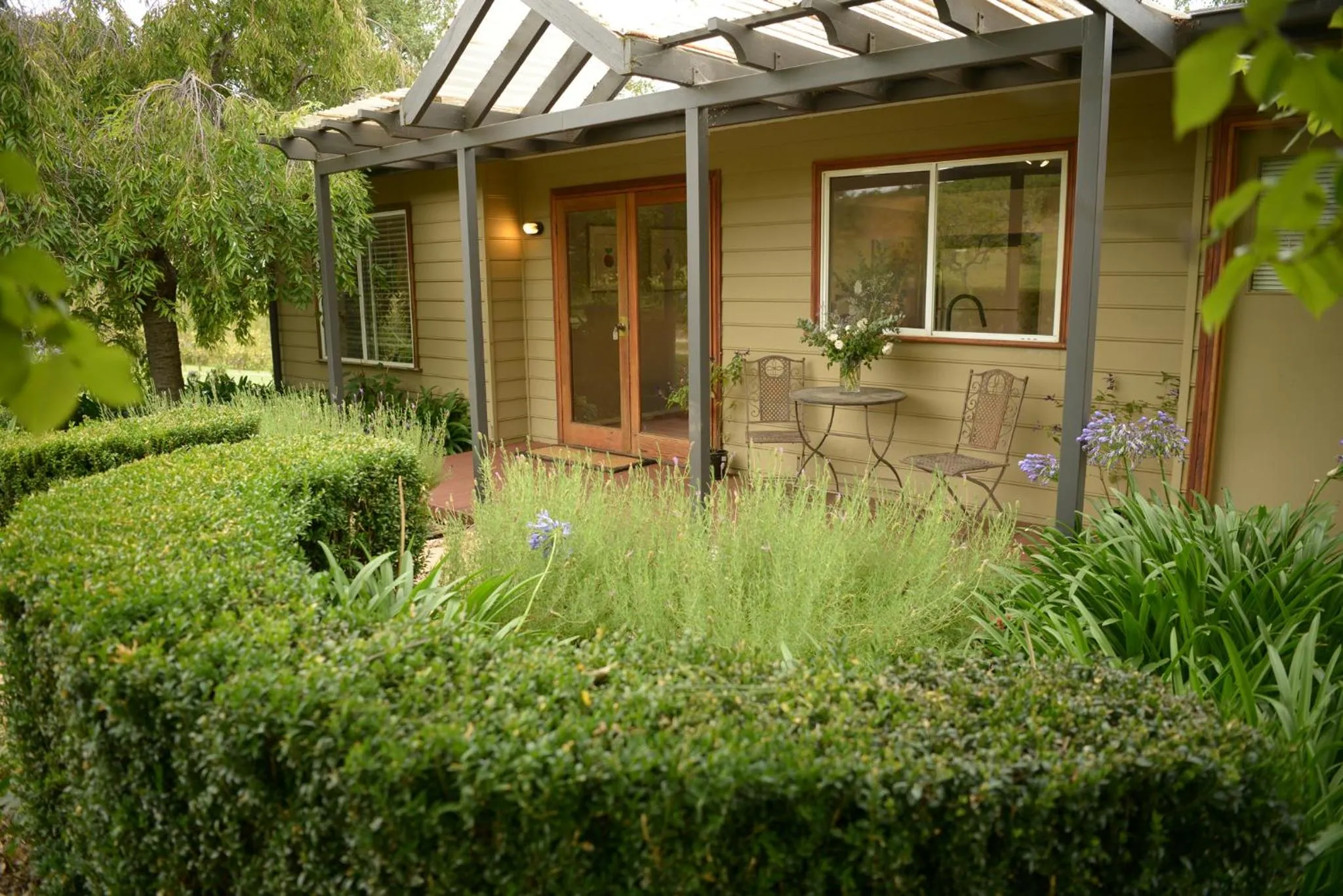 Property building in Borrodell Vineyard