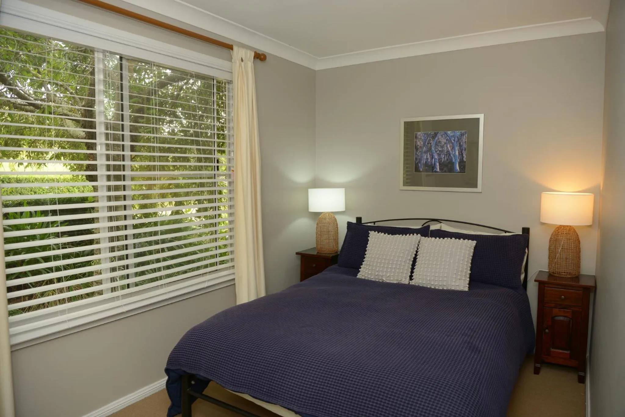 Bedroom, Bed in Borrodell Vineyard