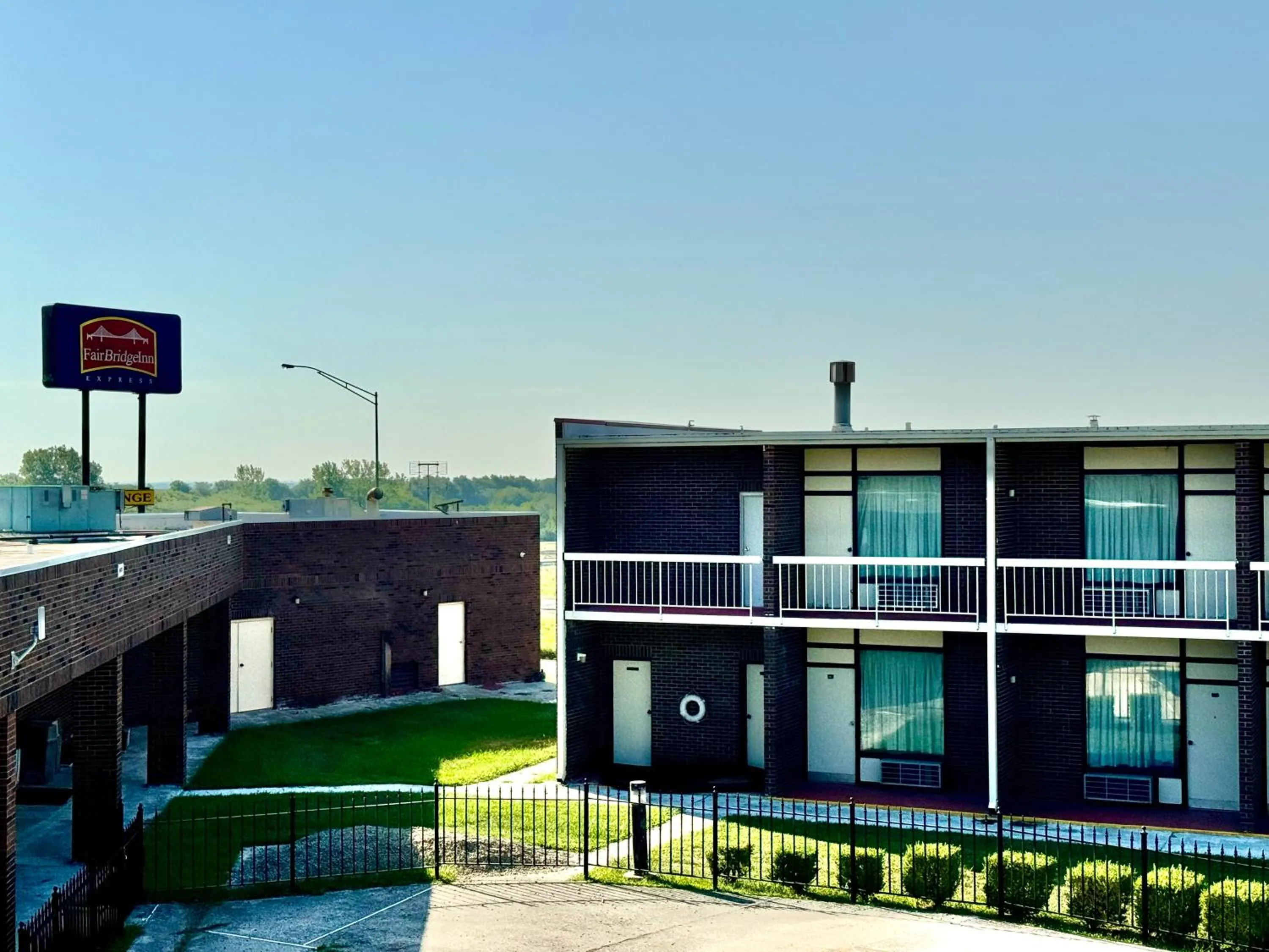 Property building in FairBridge Inn Express Hiawatha