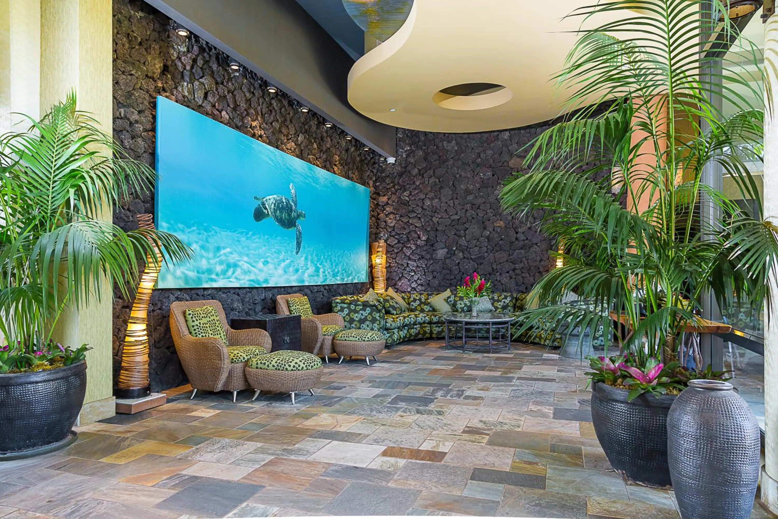 Lobby or reception in Mana Kai Maui - Official Onsite Rental Company