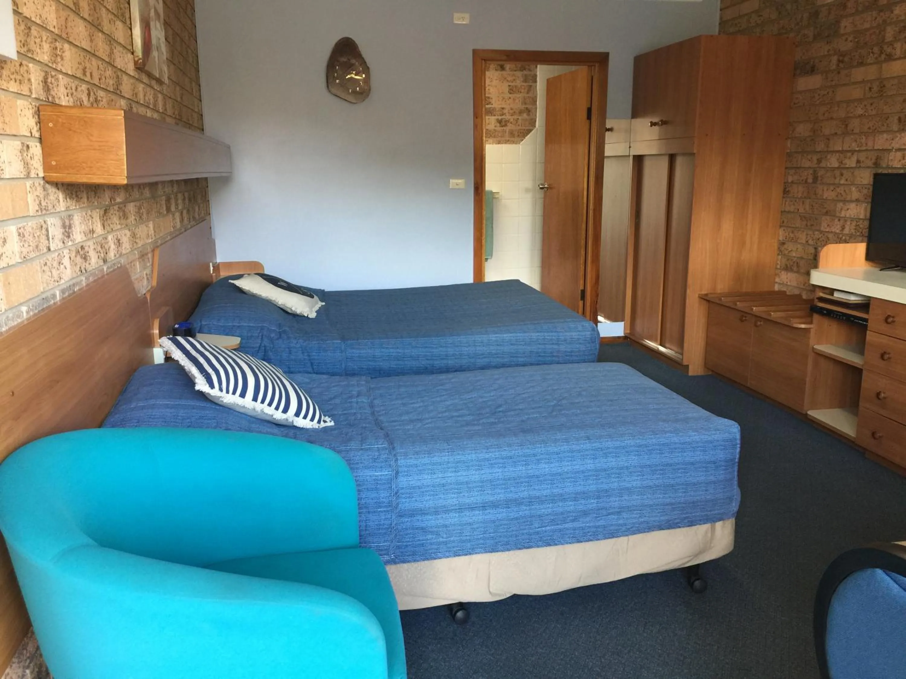 Bed in Whale Fisher Motel