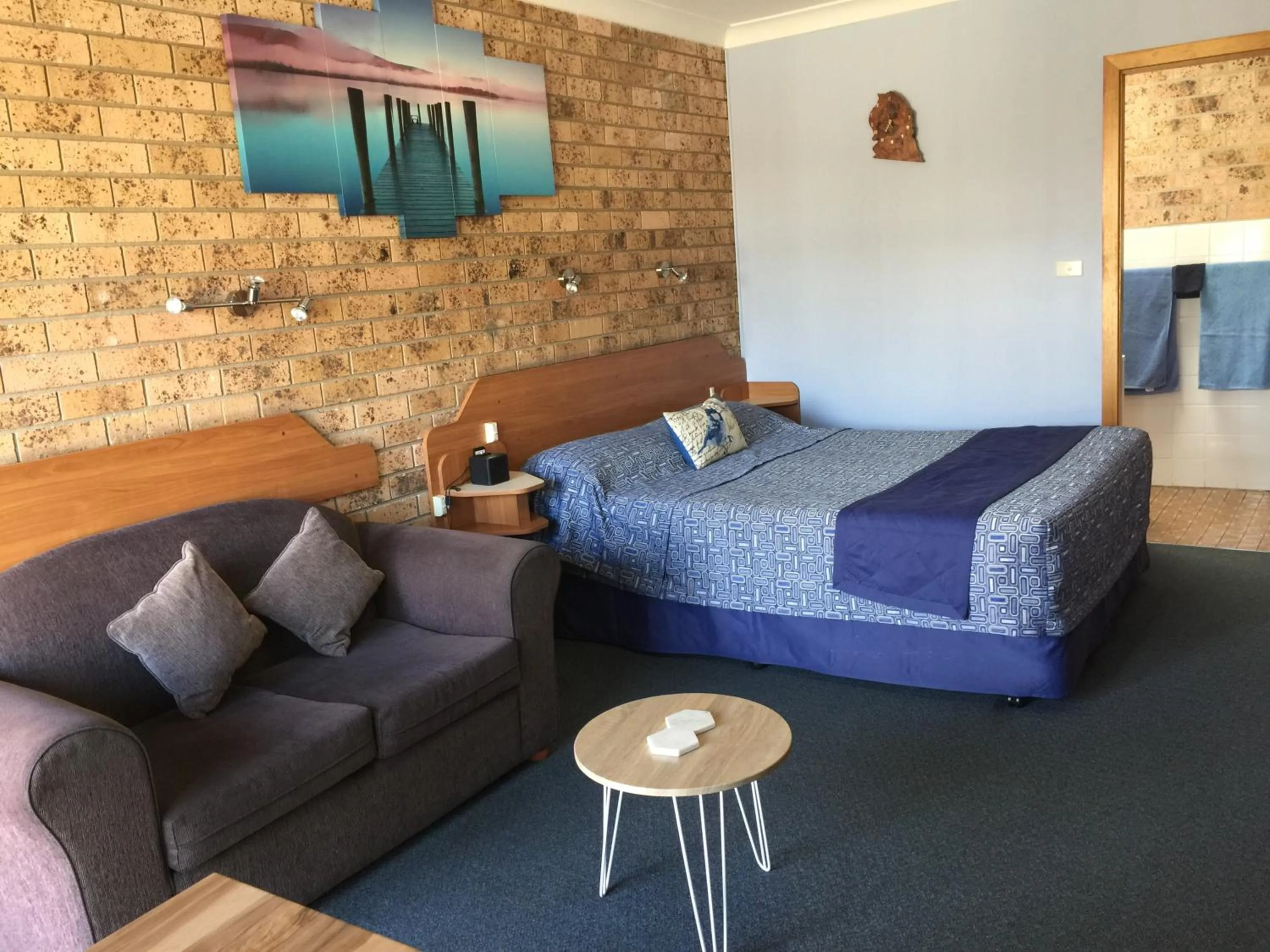 Bed in Whale Fisher Motel