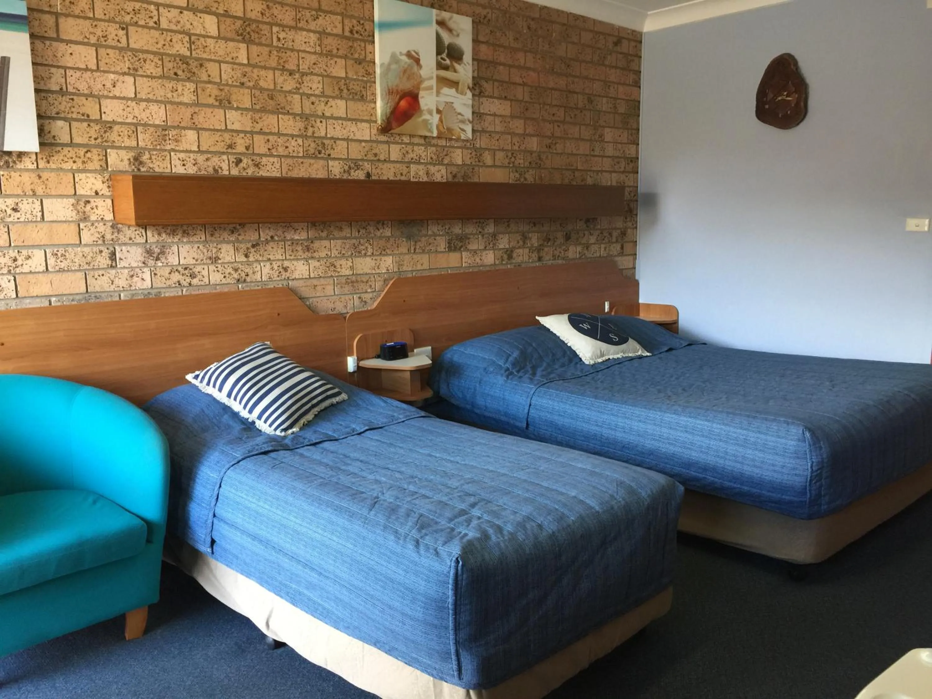 Bed in Whale Fisher Motel