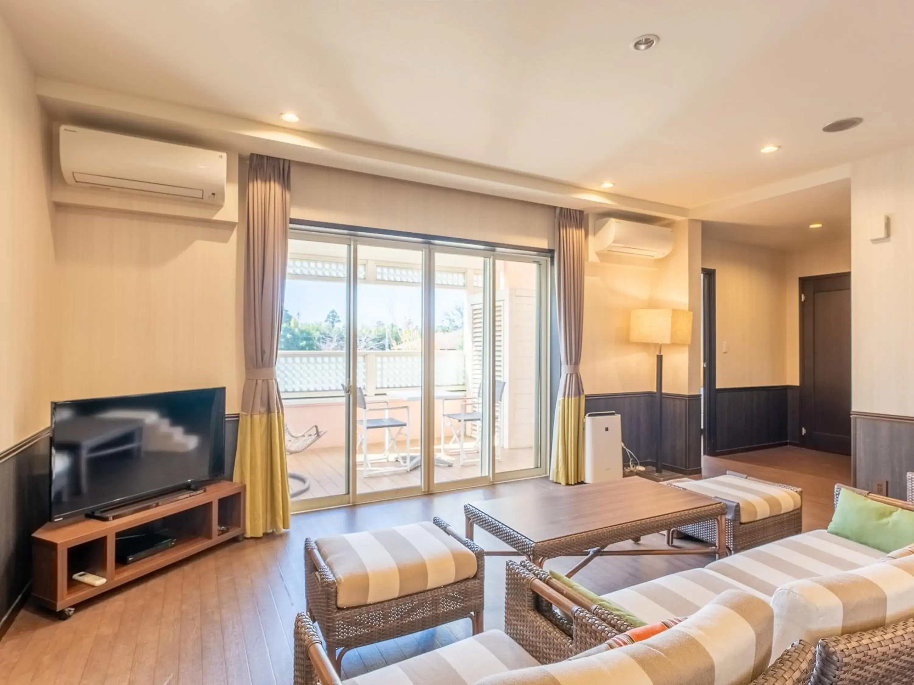 (Water Fall Building) Luxury Room with Jacuzzi in Koyaru-no-sato Doggys Island (Water Fall Building) Luxury Room with Jacuzzi in Koyaru-no-sato Doggys Island