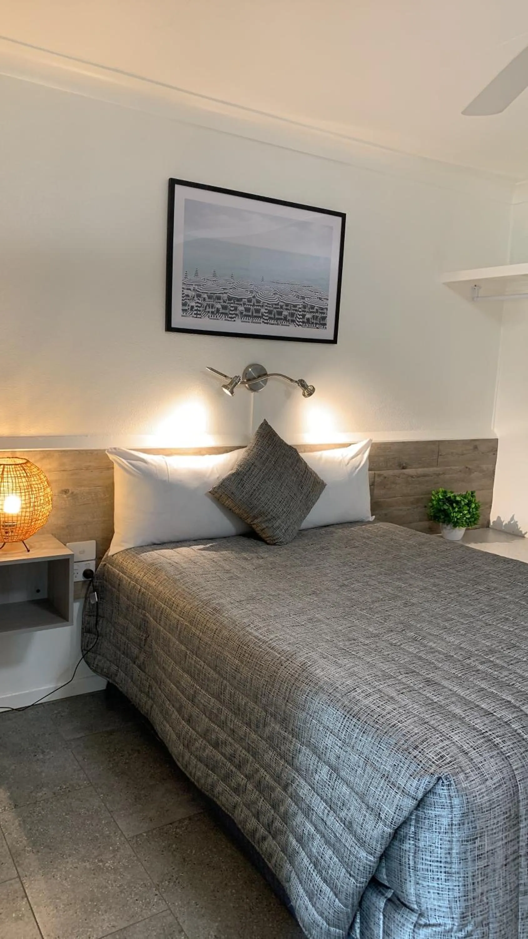 Bed in Y Motels Kingaroy