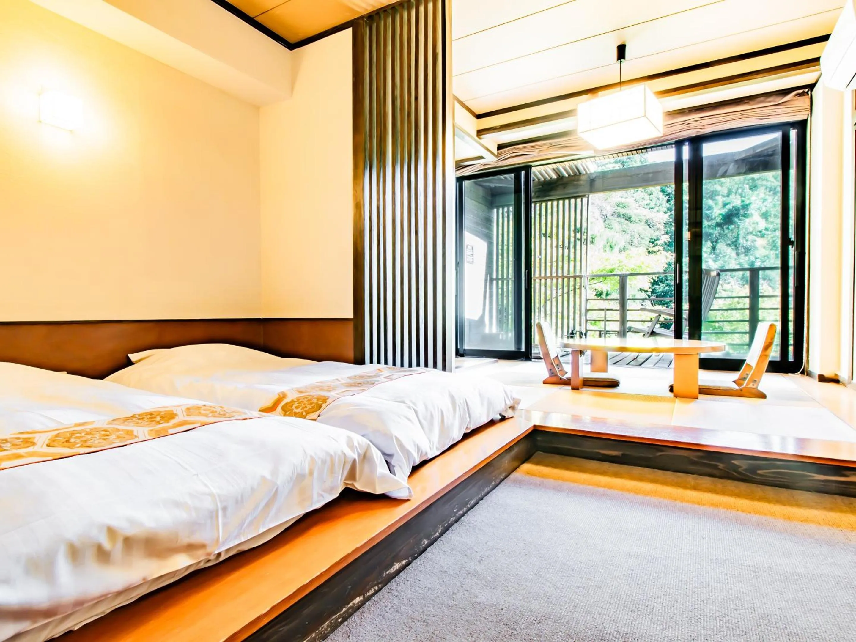 Photo of the whole room, Bed in Kirishima Momijidani Seiryuso