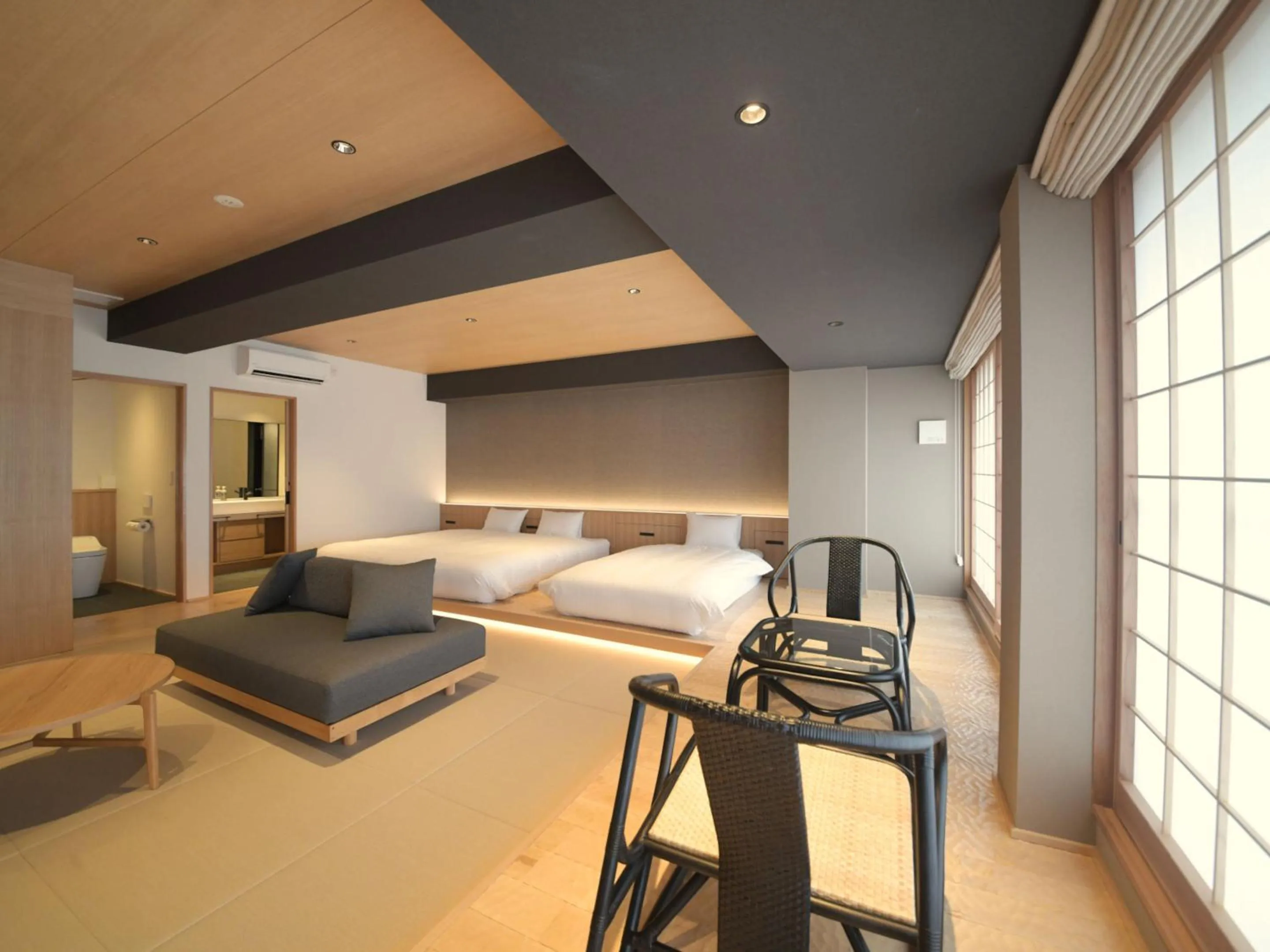 Photo of the whole room, Bed in Kirishima Momijidani Seiryuso