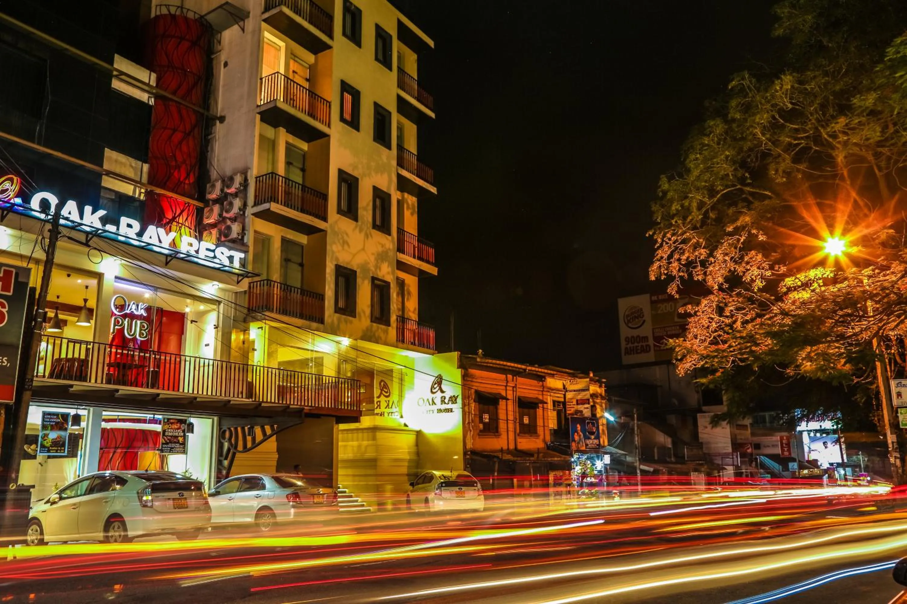 Property building in Oak Ray City Hotel