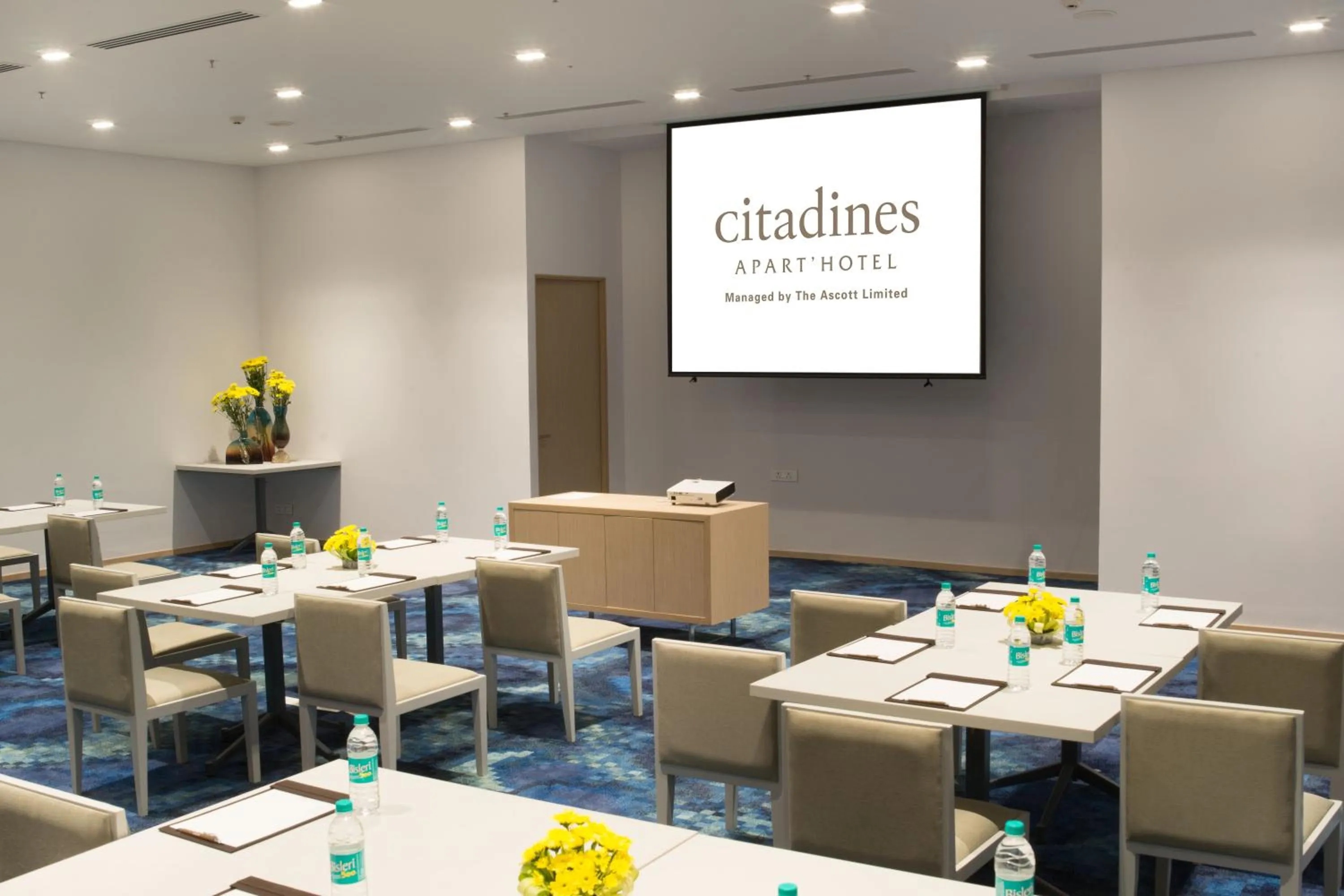 Meeting/conference room in Citadines OMR Chennai