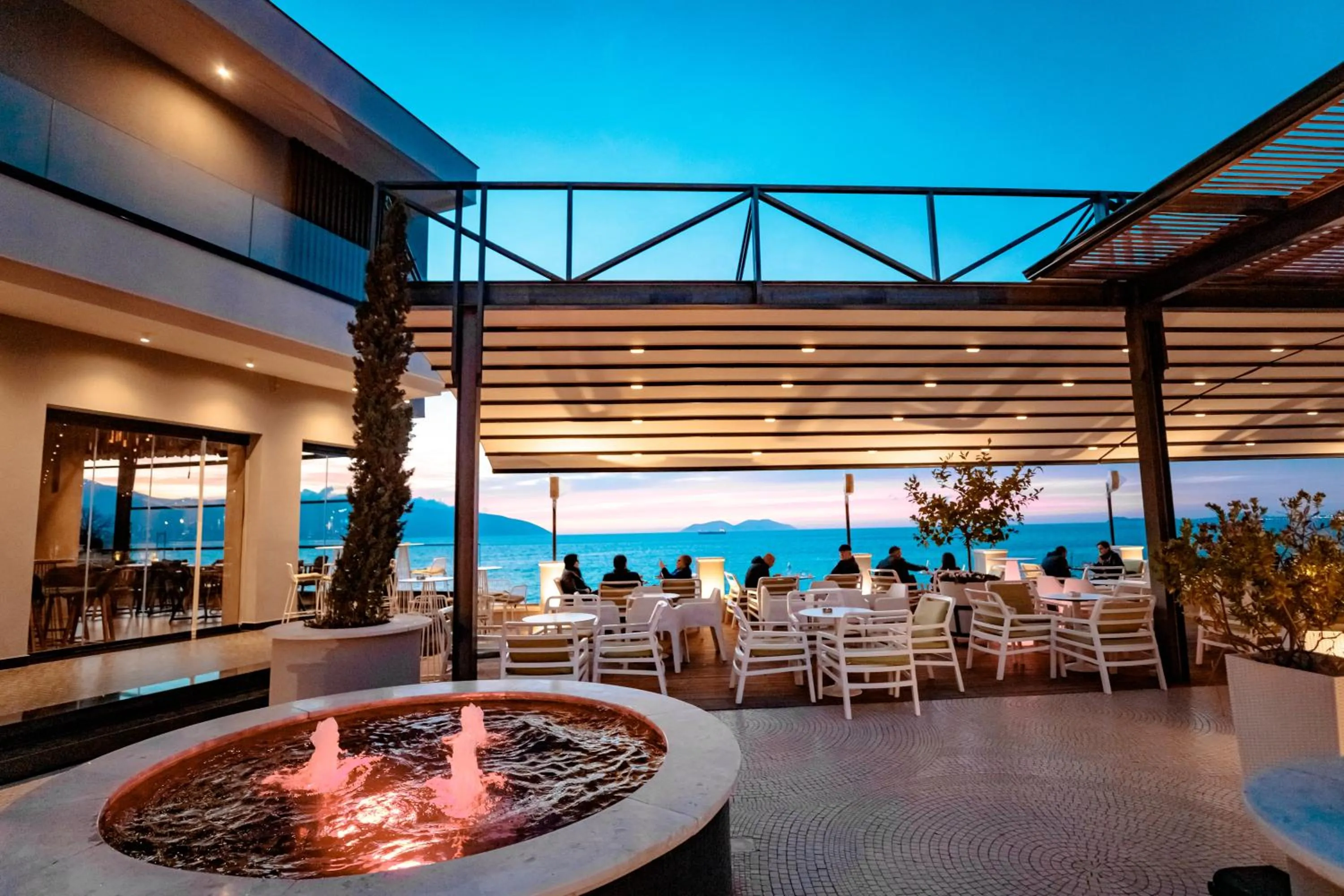 Restaurant/places to eat in Hotel Miramare