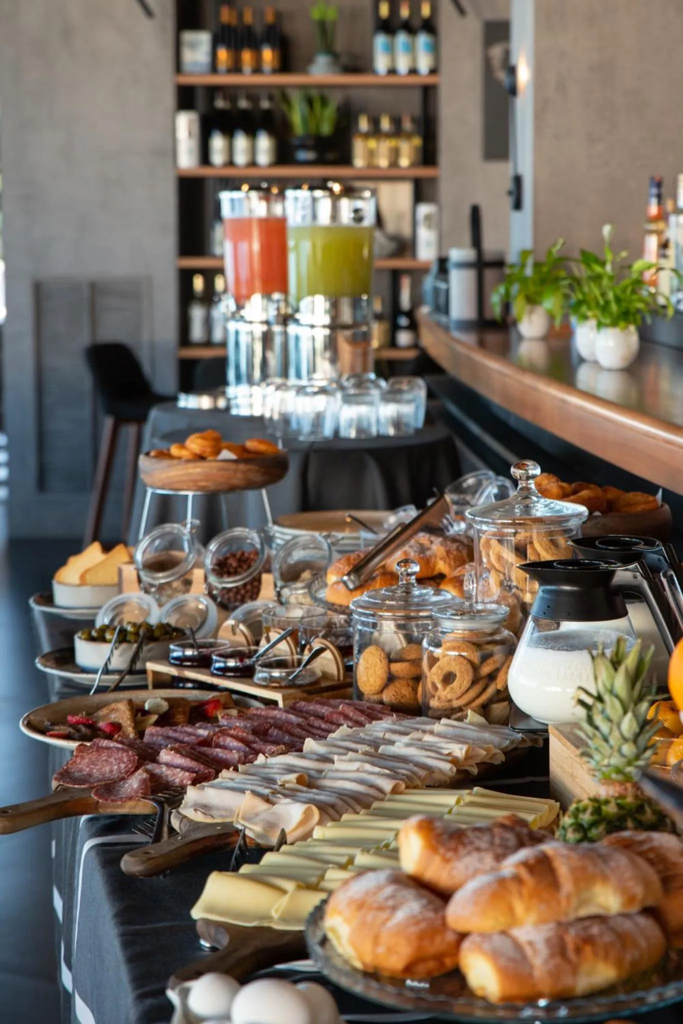 Buffet breakfast in Hotel Miramare