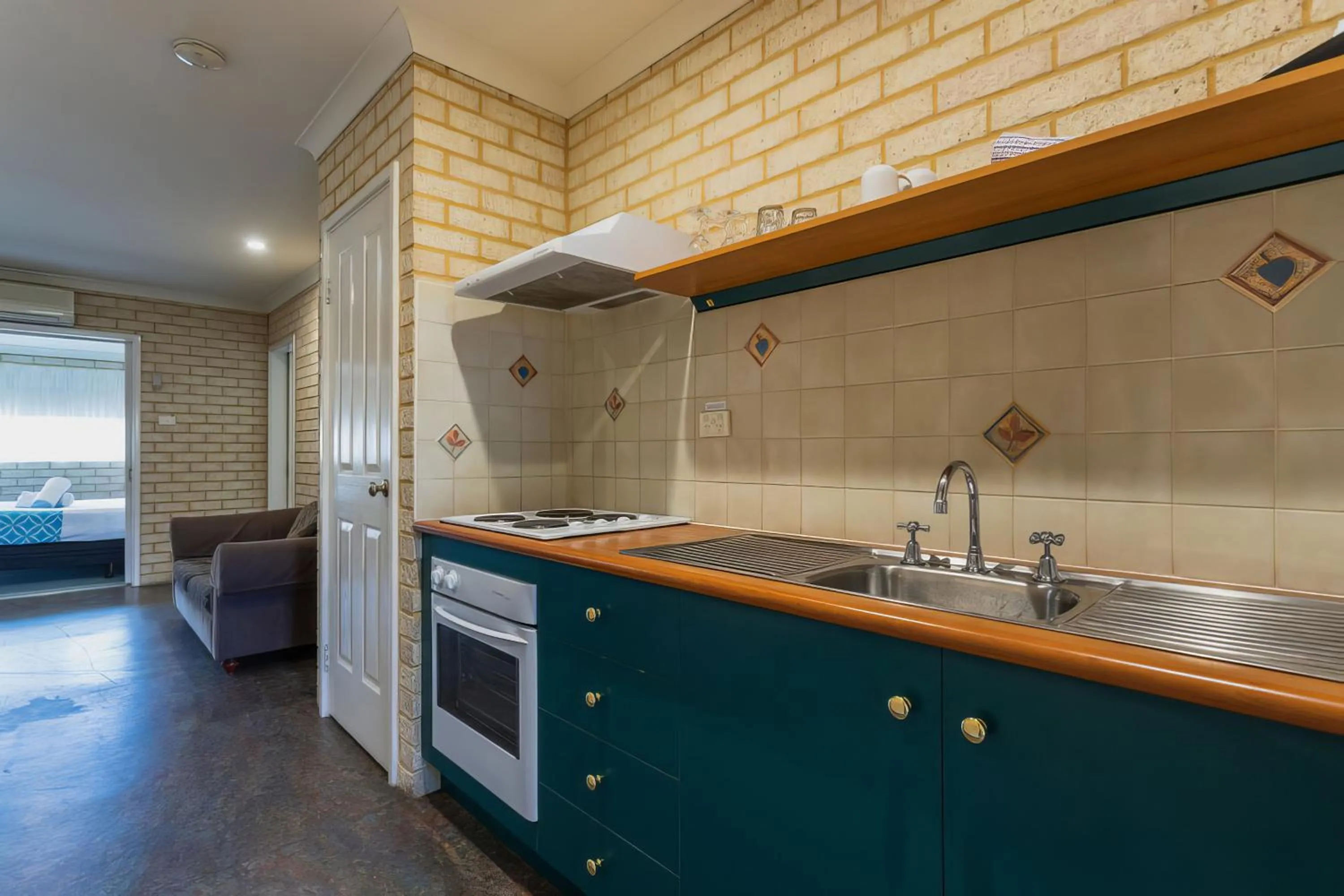 Bed in Busselton Villas and Glamping Village