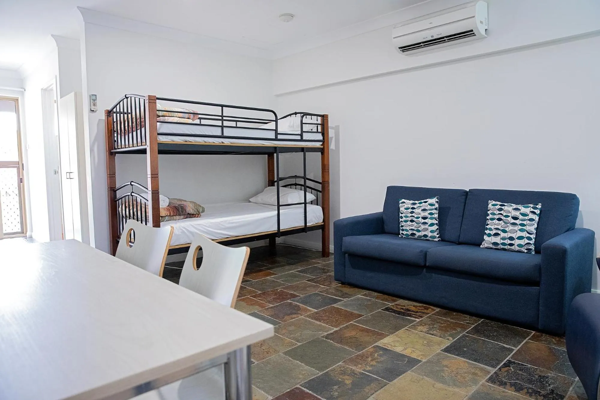 Bed in Busselton Villas and Glamping Village