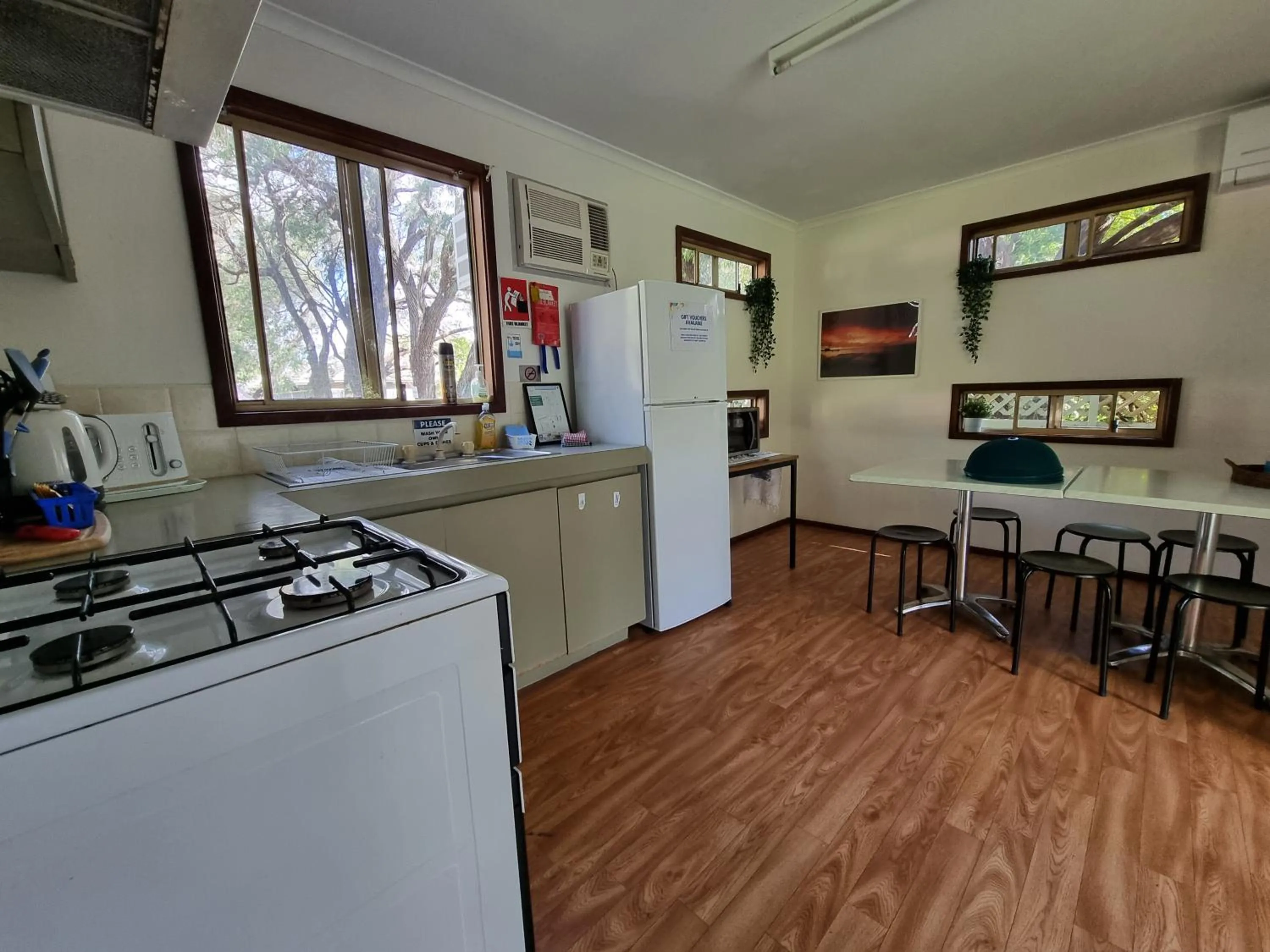 Communal kitchen in Busselton Villas and Glamping Village
