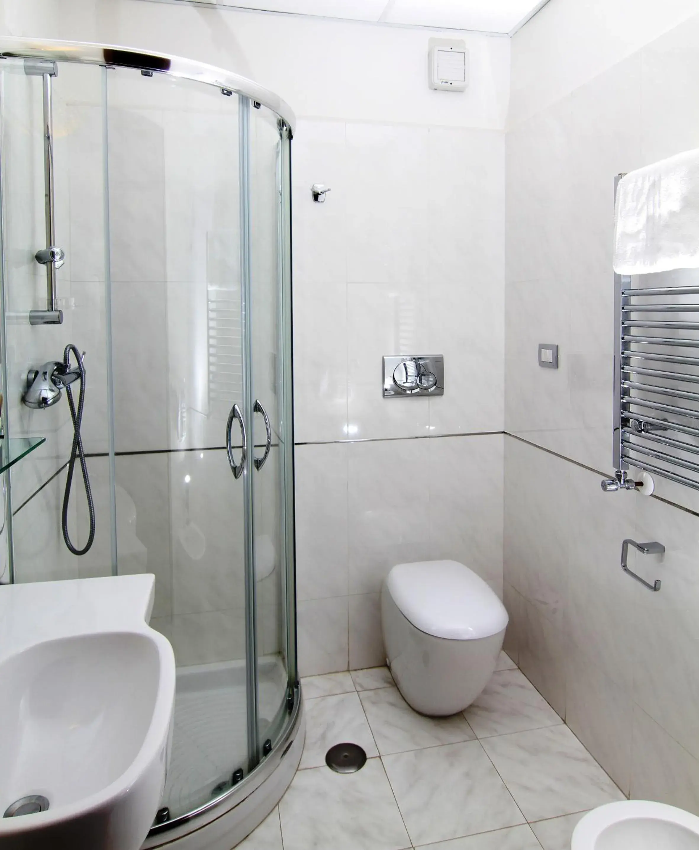 Standard Double or Twin Room - single occupancy in Mondial Park Hotel Standard Double or Twin Room - single occupancy in Mondial Park Hotel