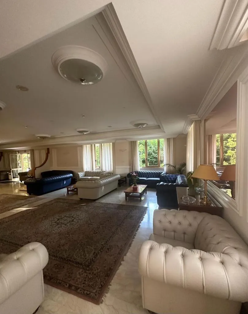 Living room in Mondial Park Hotel