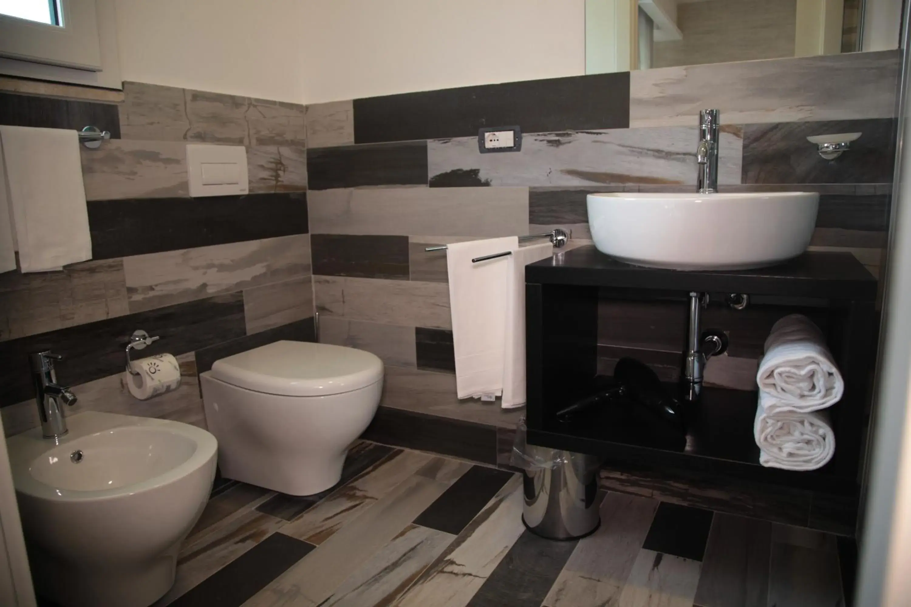 Double or Twin Room with Private Garden in Residenza RoMa Double or Twin Room with Private Garden in Residenza RoMa