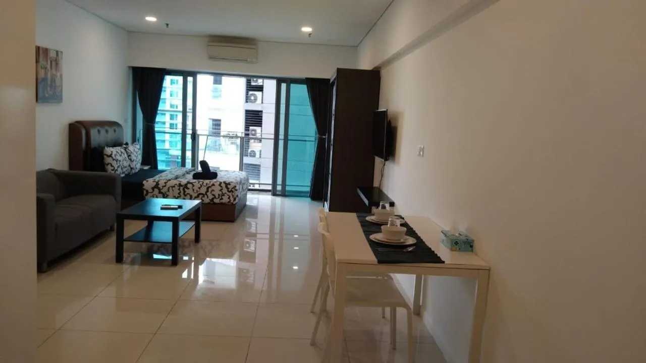 Summer Suites Studios