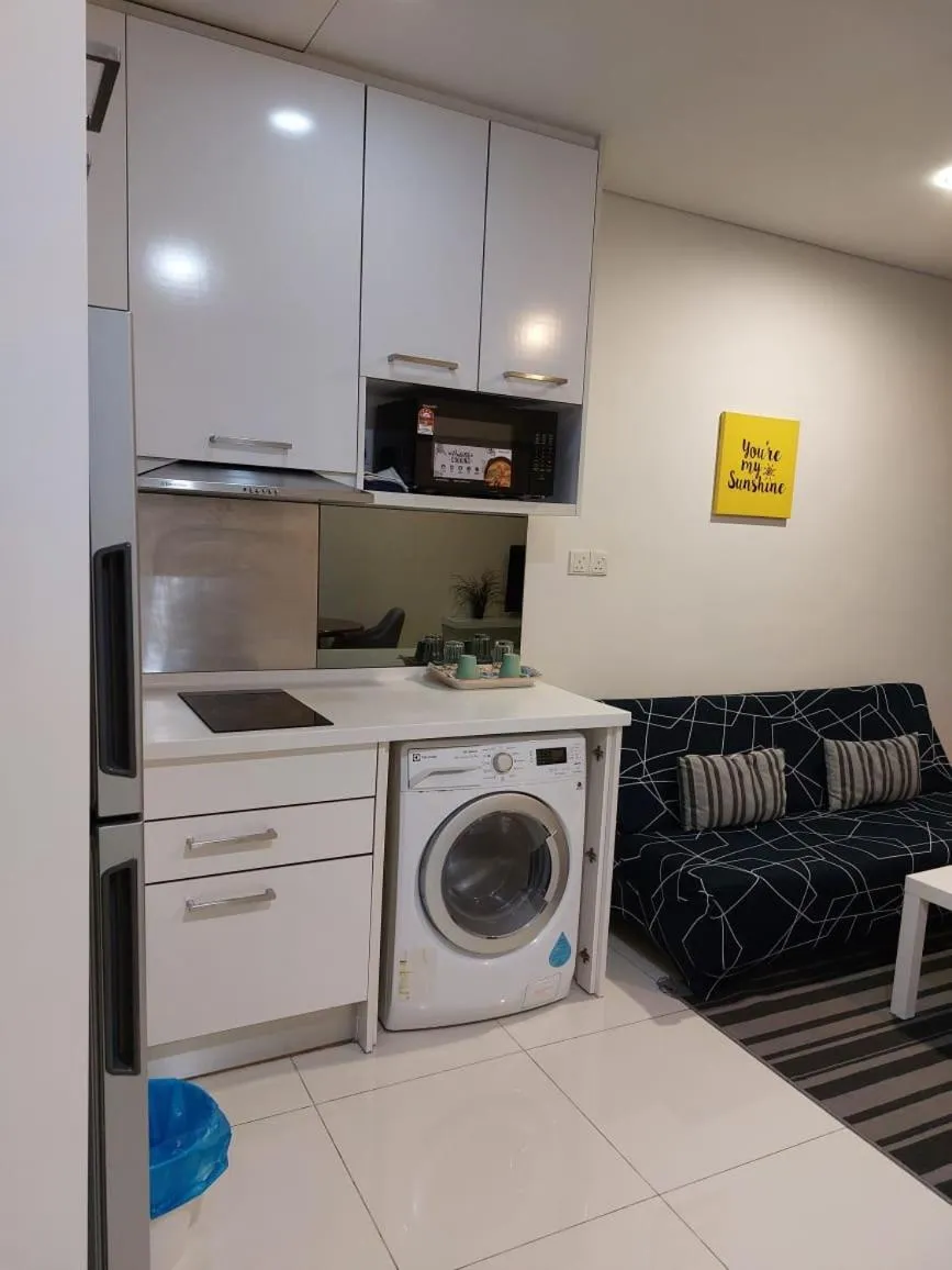 Summer Suites Studios