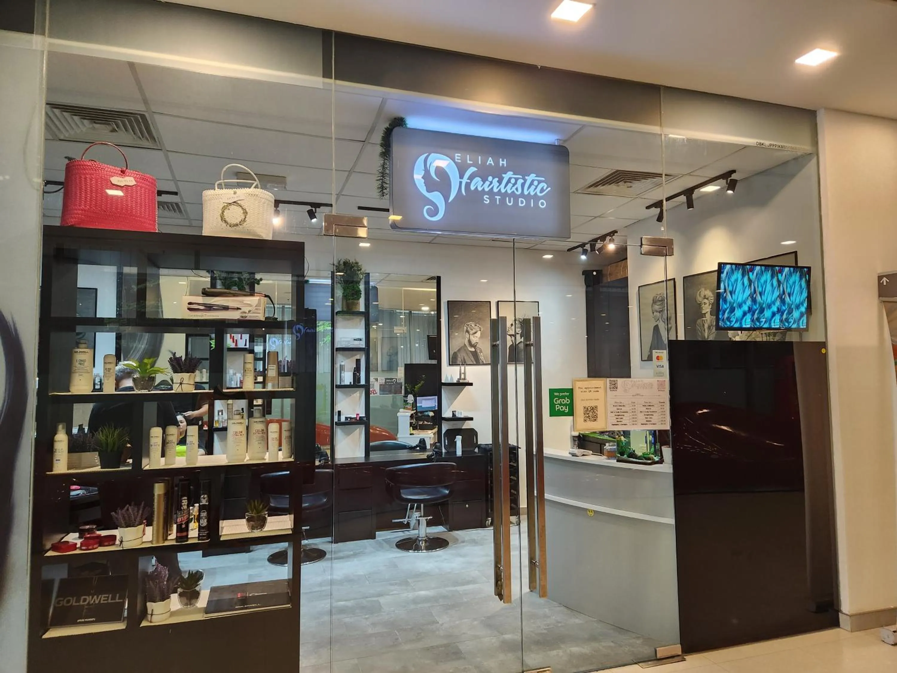 Summer Suites Studios