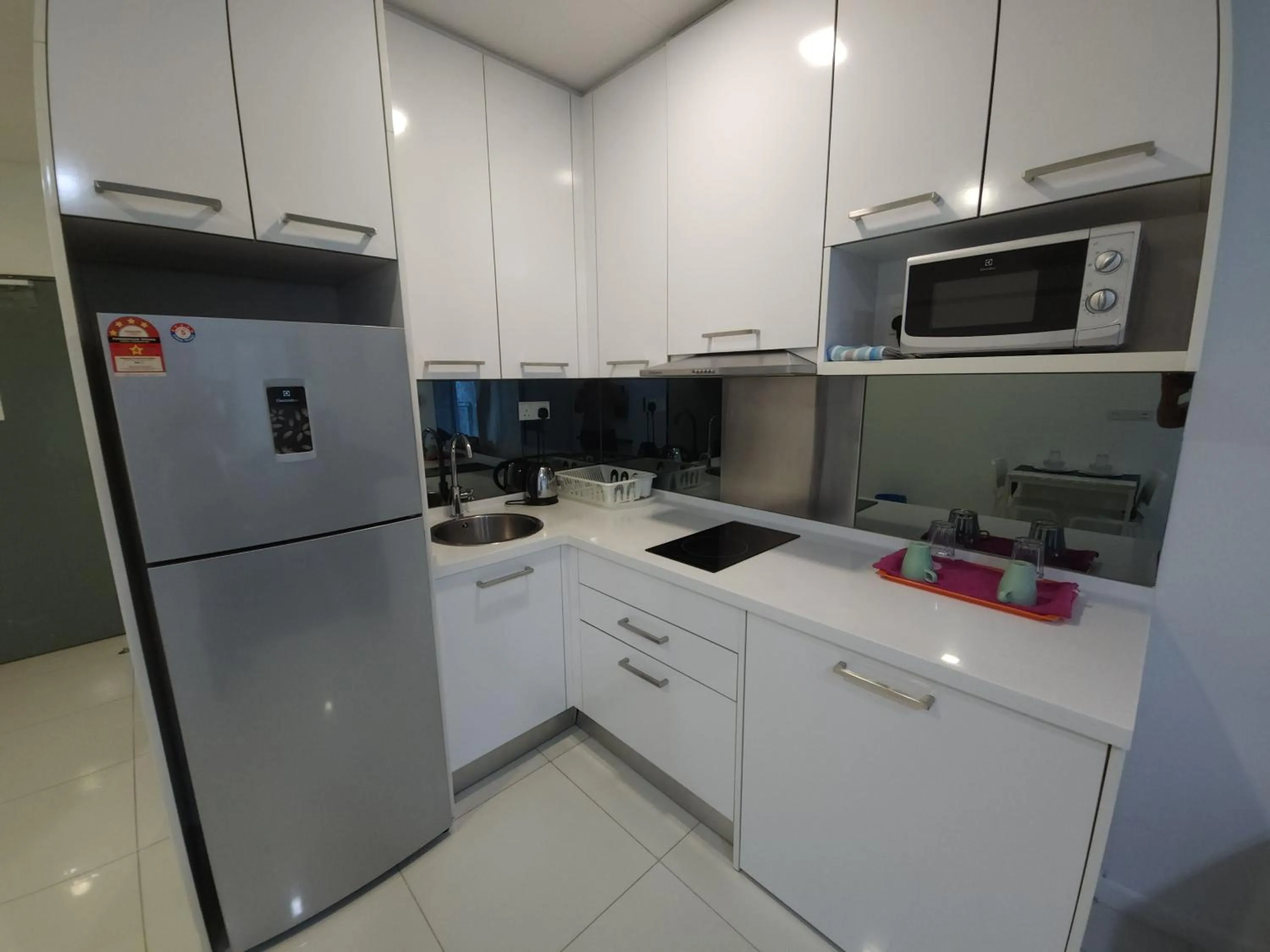 Summer Suites Studios