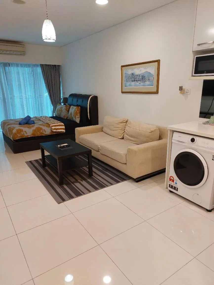 Summer Suites Studios