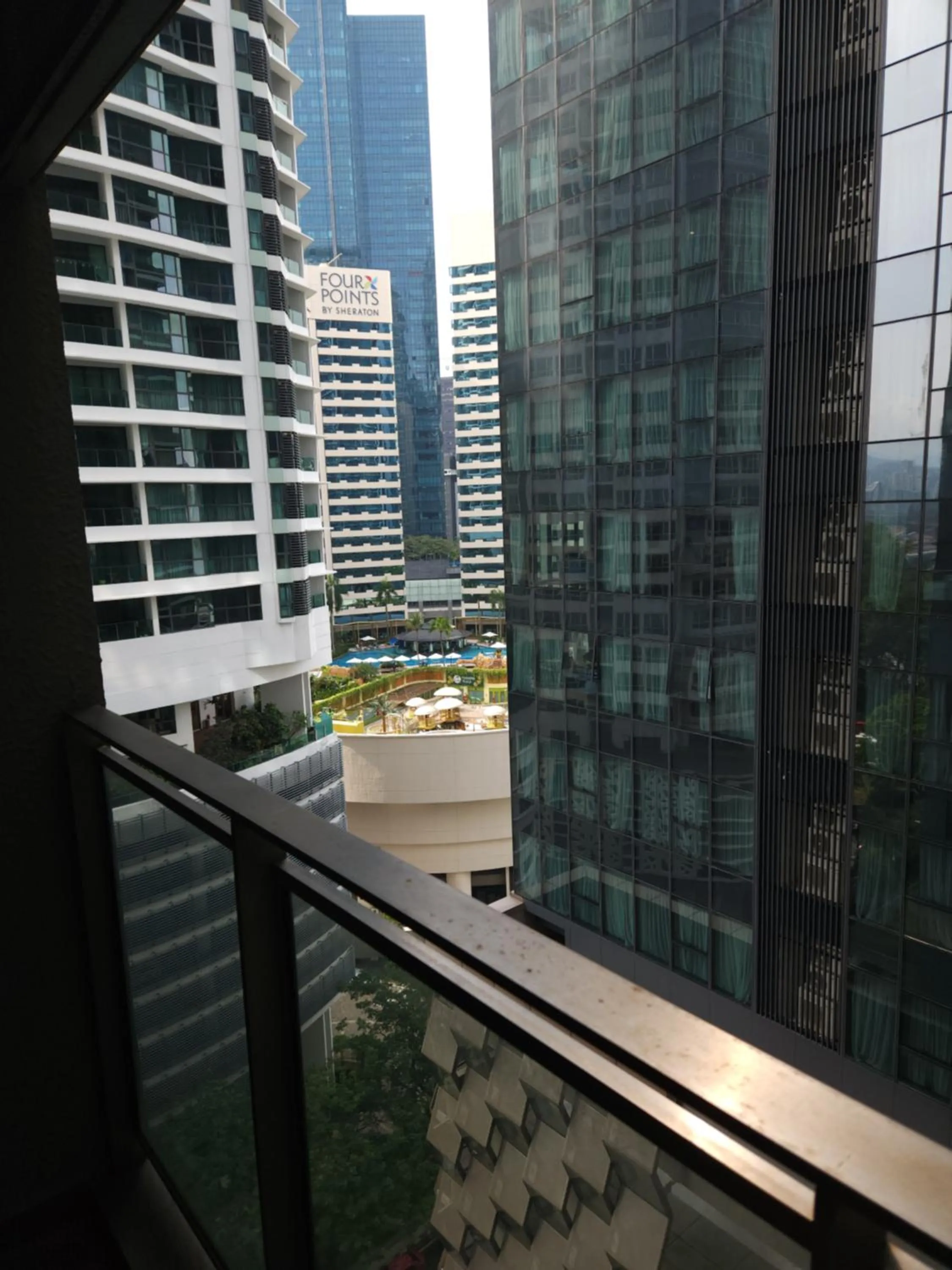 Summer Suites Studios