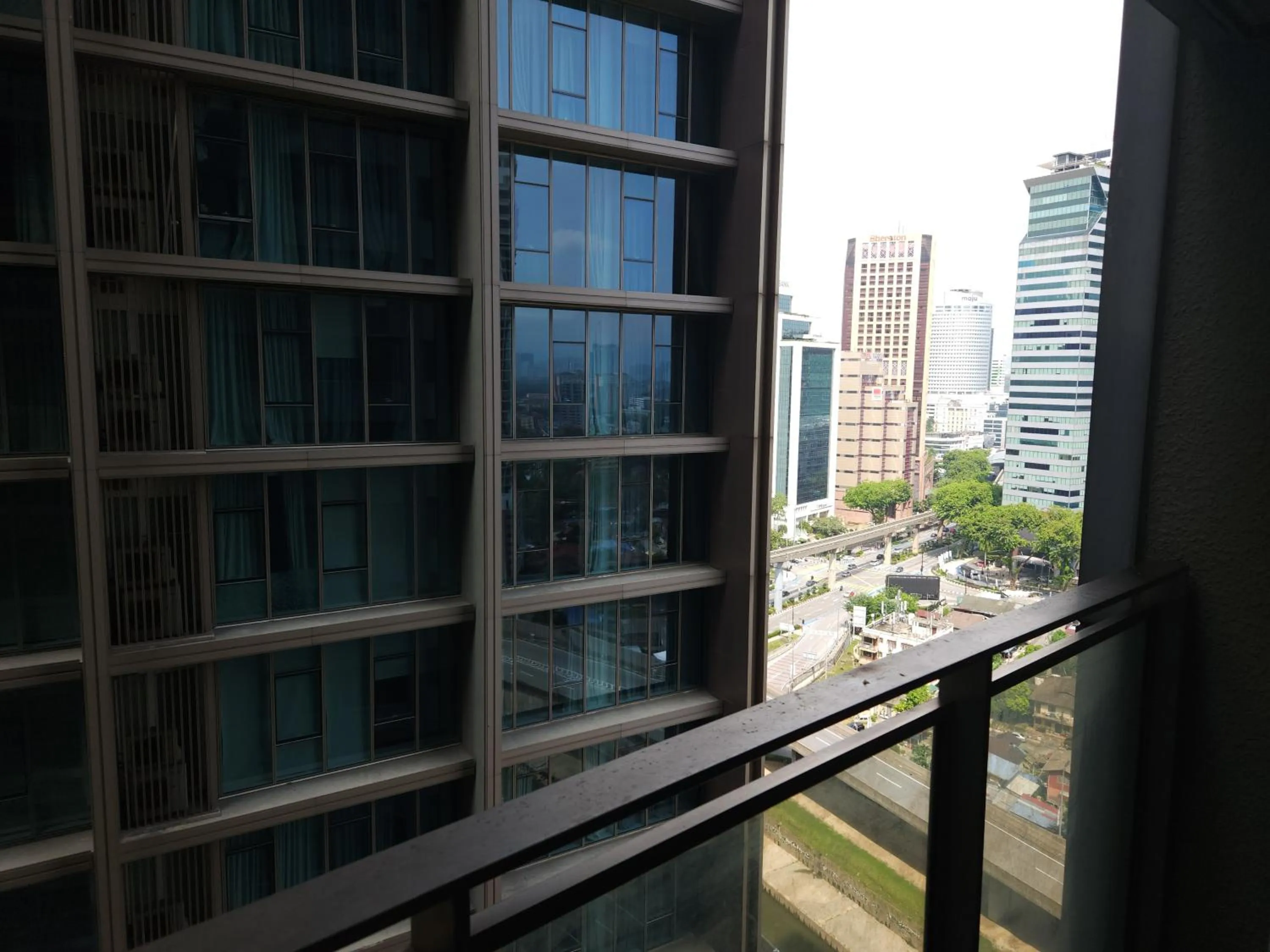 Summer Suites Studios