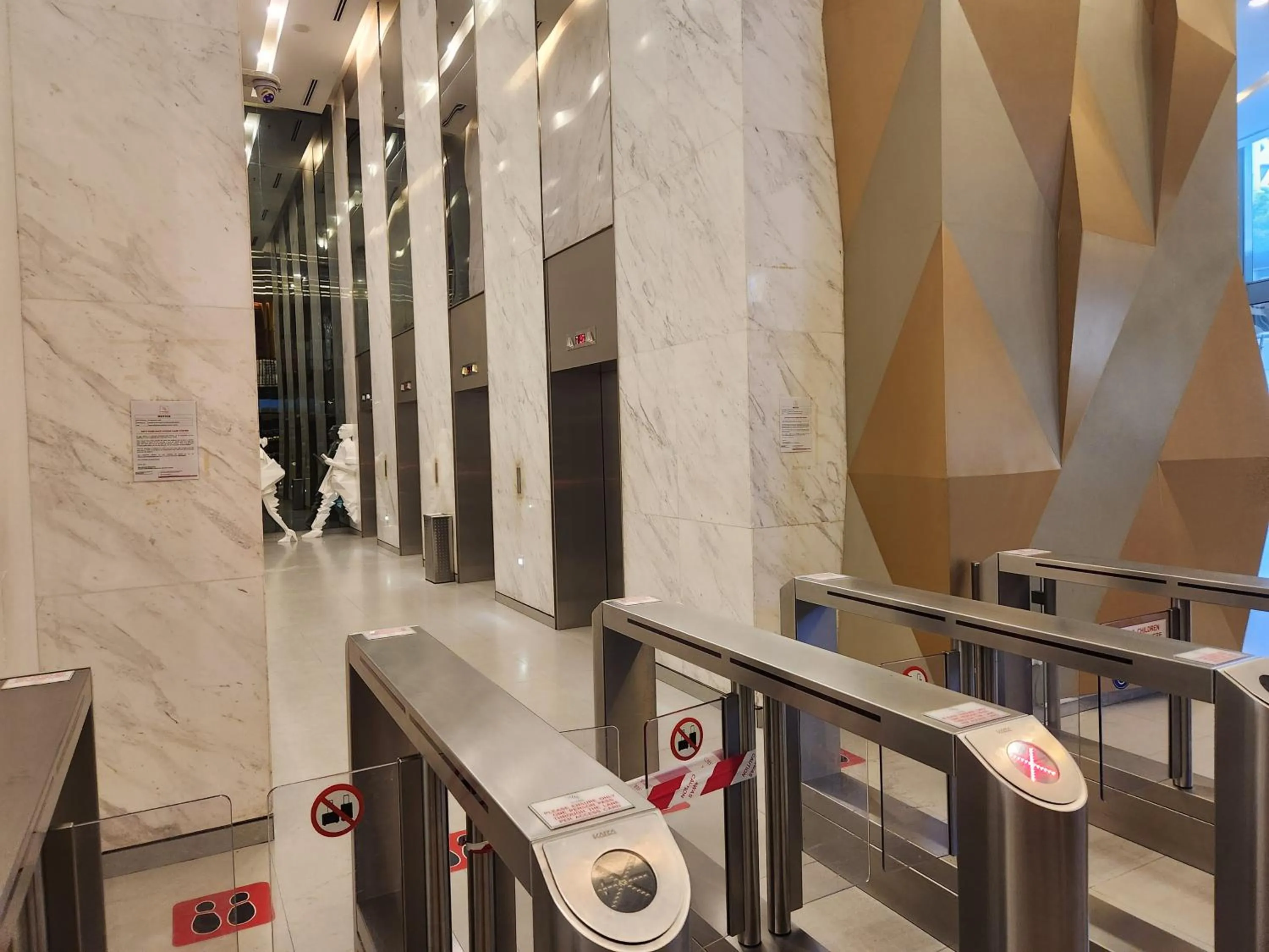 Summer Suites Studios