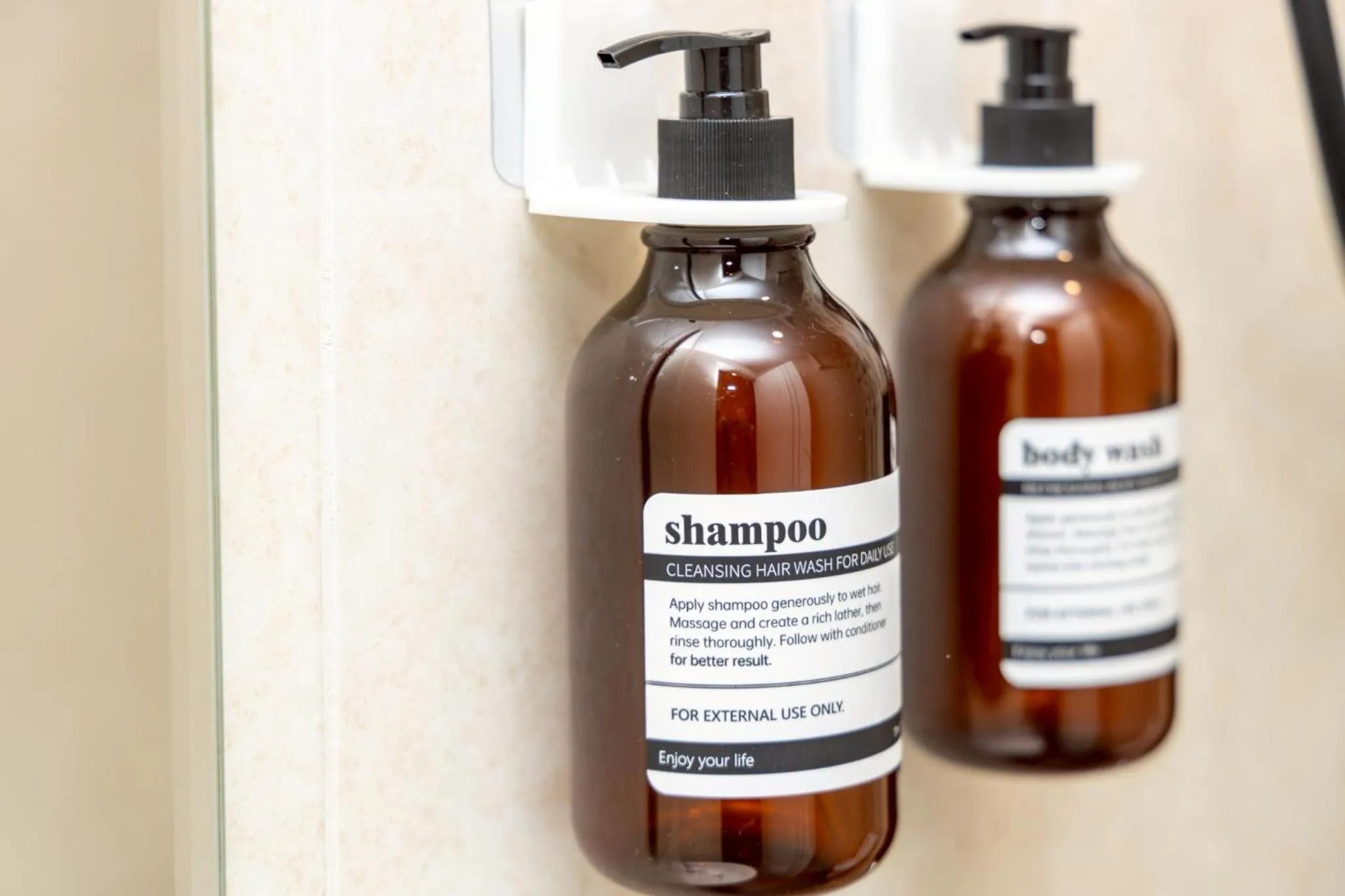 Shower in Sea Inn Pattaya