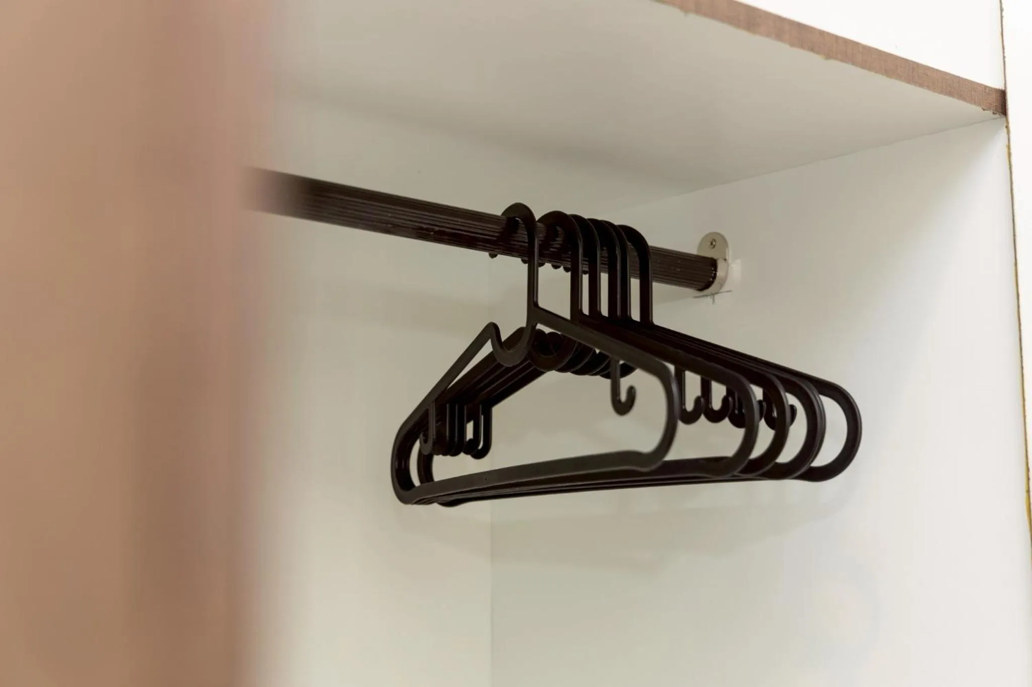 wardrobe in Sea Inn Pattaya