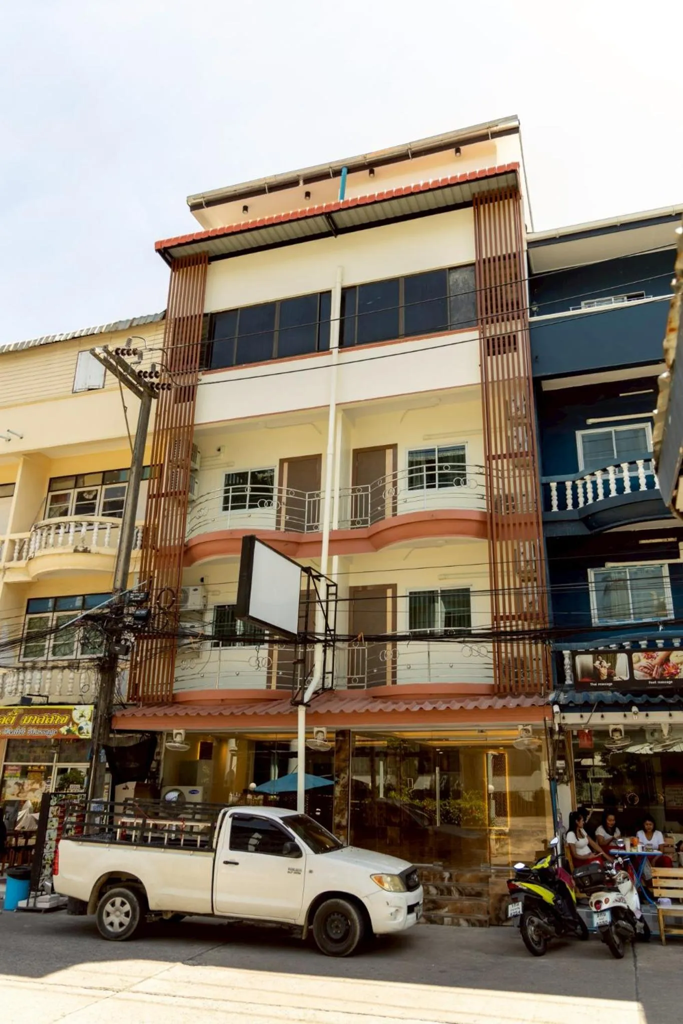 Property building in Sea Inn Pattaya