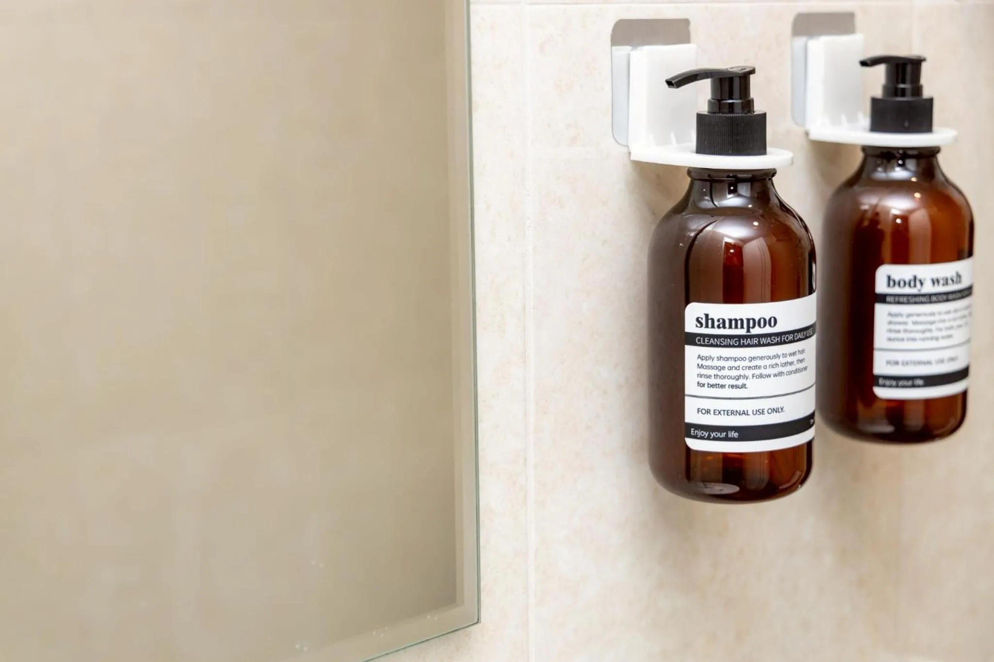 Shower in Sea Inn Pattaya