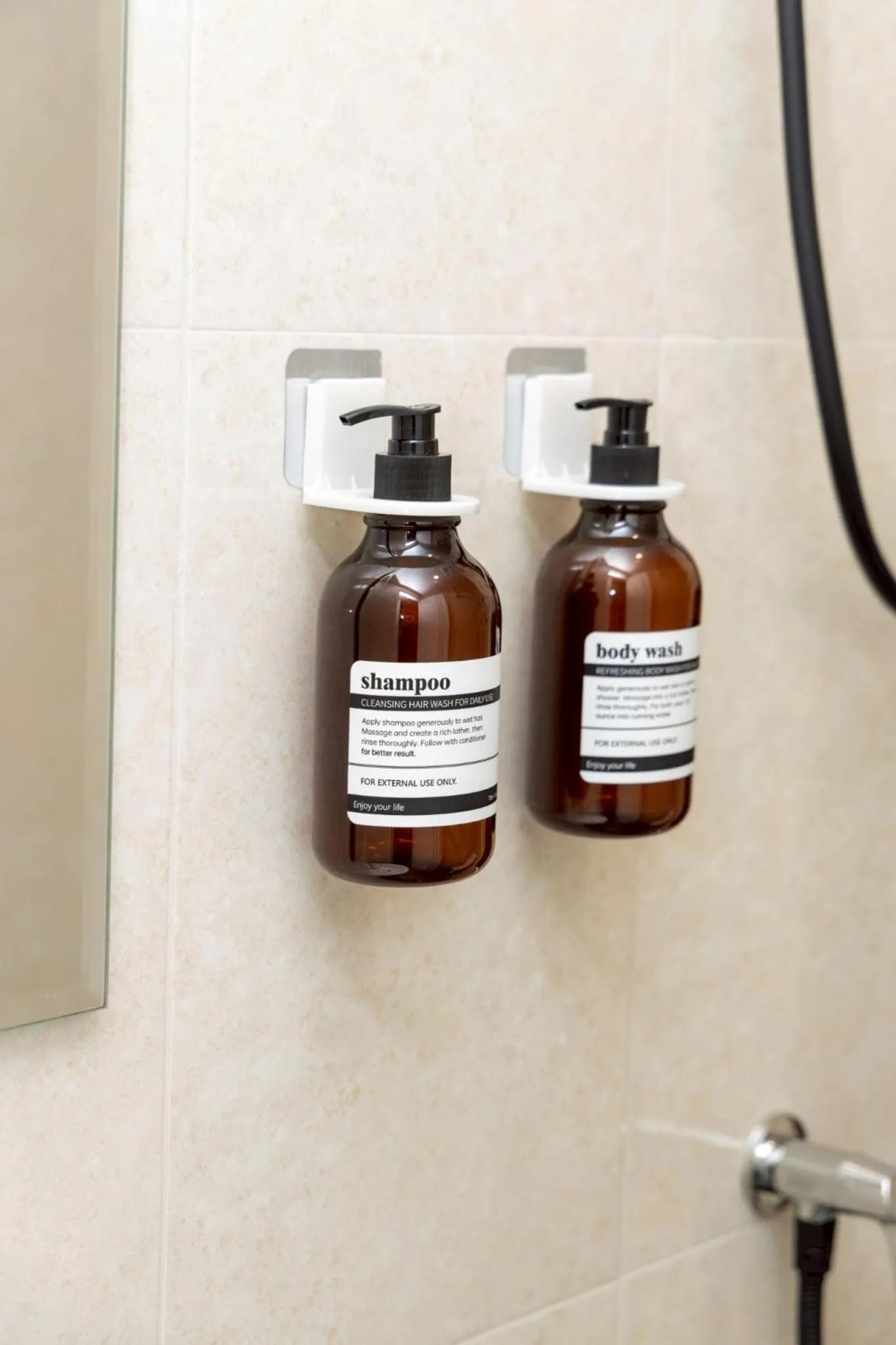 Shower in Sea Inn Pattaya