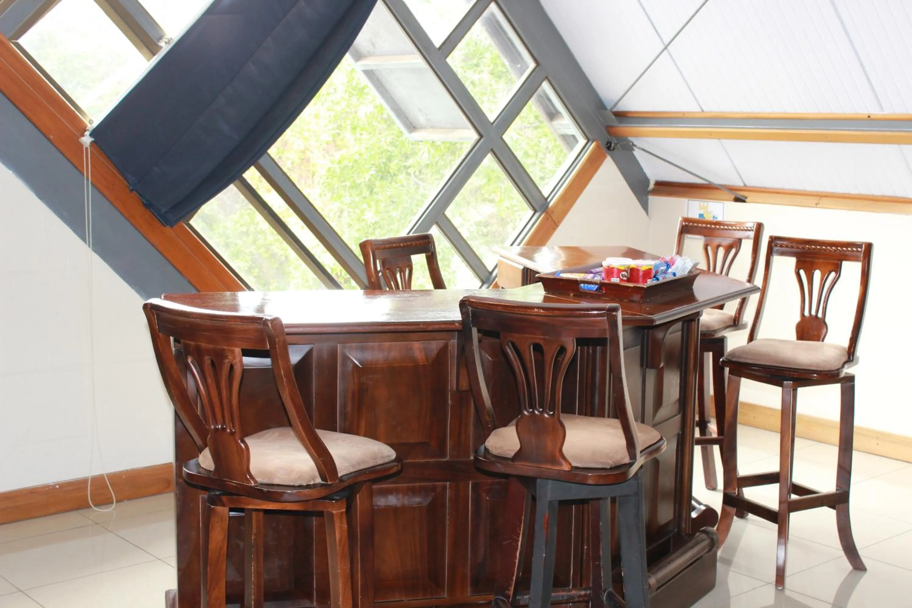 Dining area in Sportsmens Lodge - Gentlemen's Club