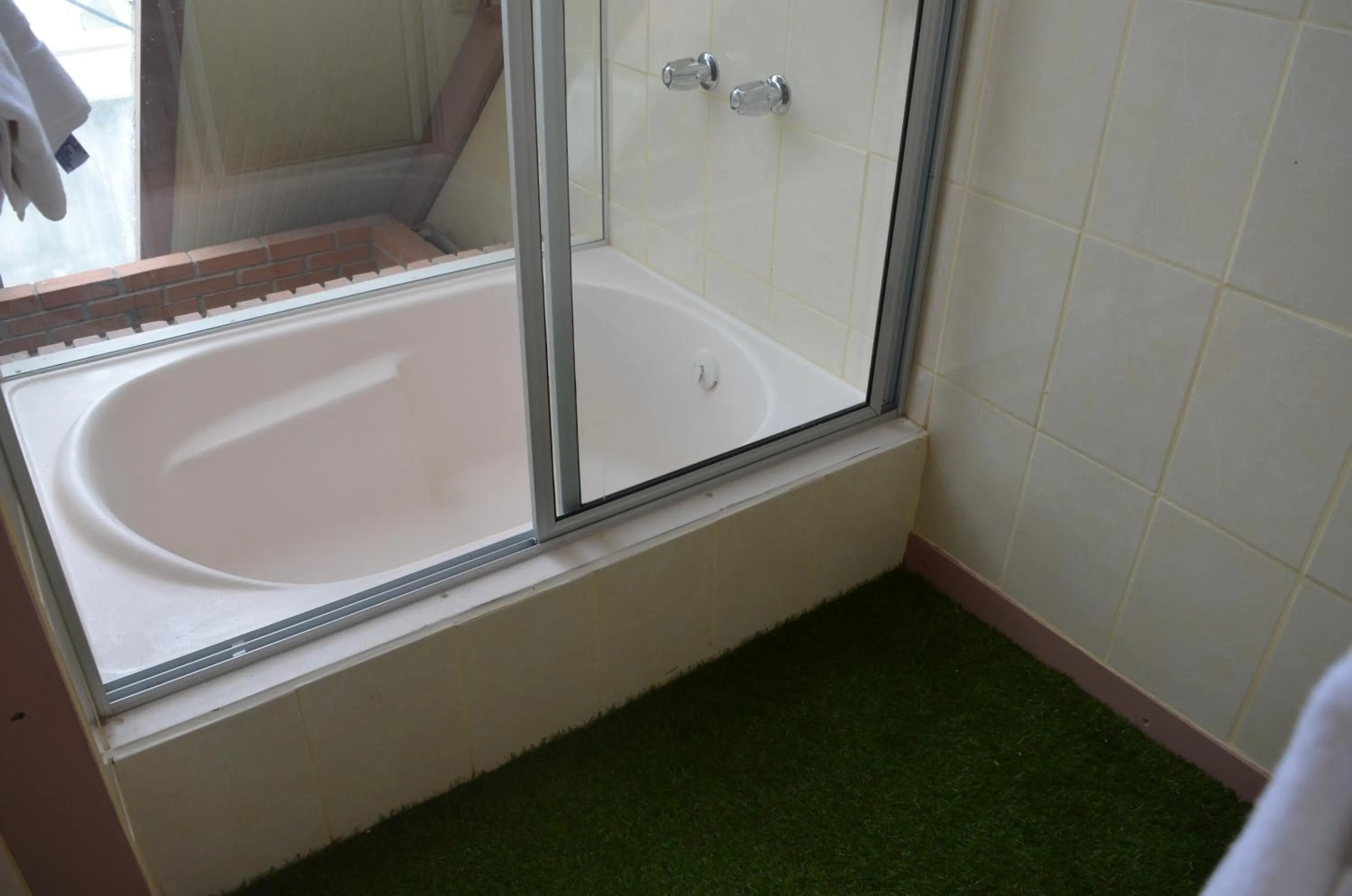 Bathroom in Sportsmens Lodge - Gentlemen's Club