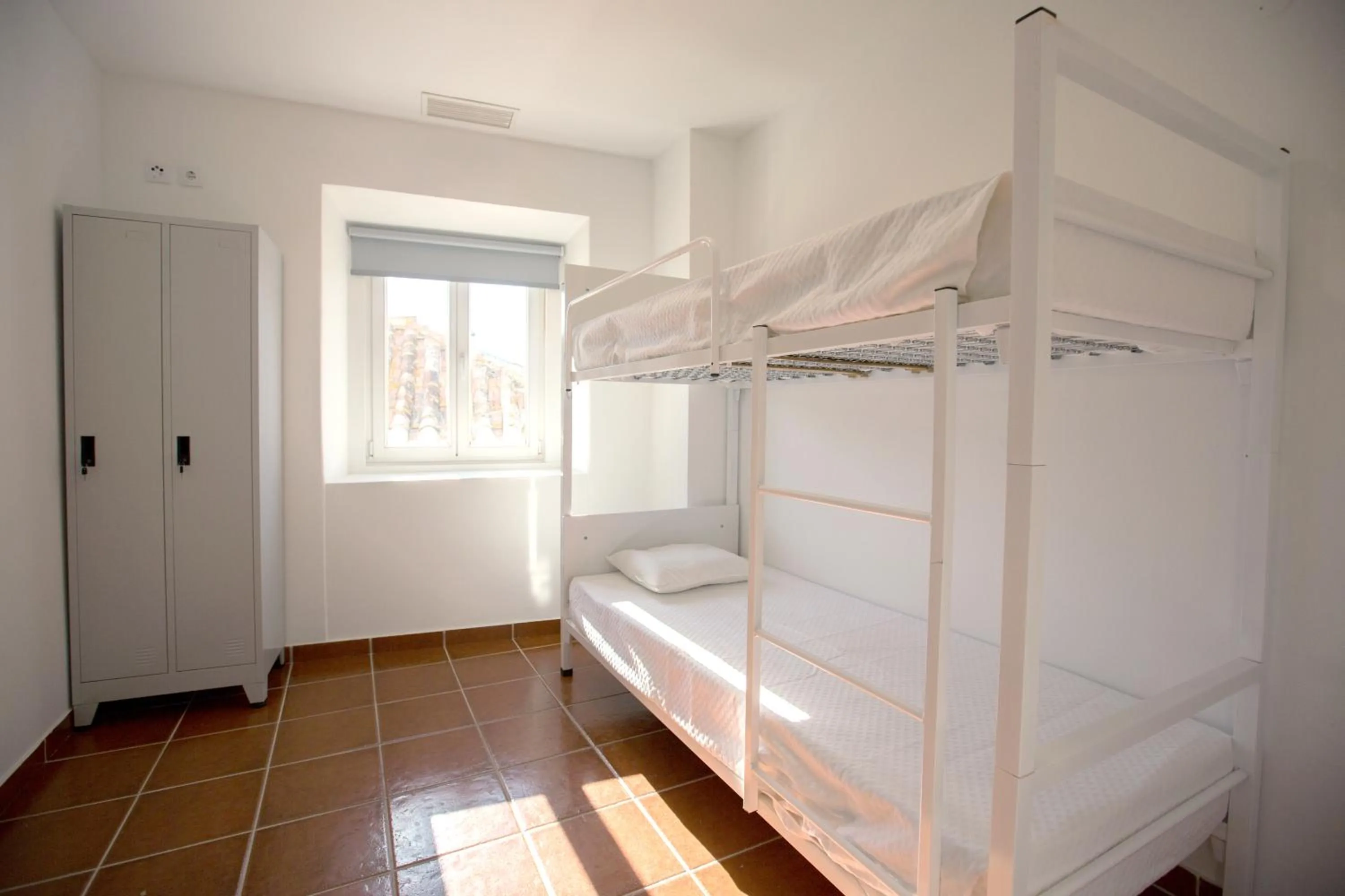 Bedroom, Bed in HI Évora – Pousada de Juventude