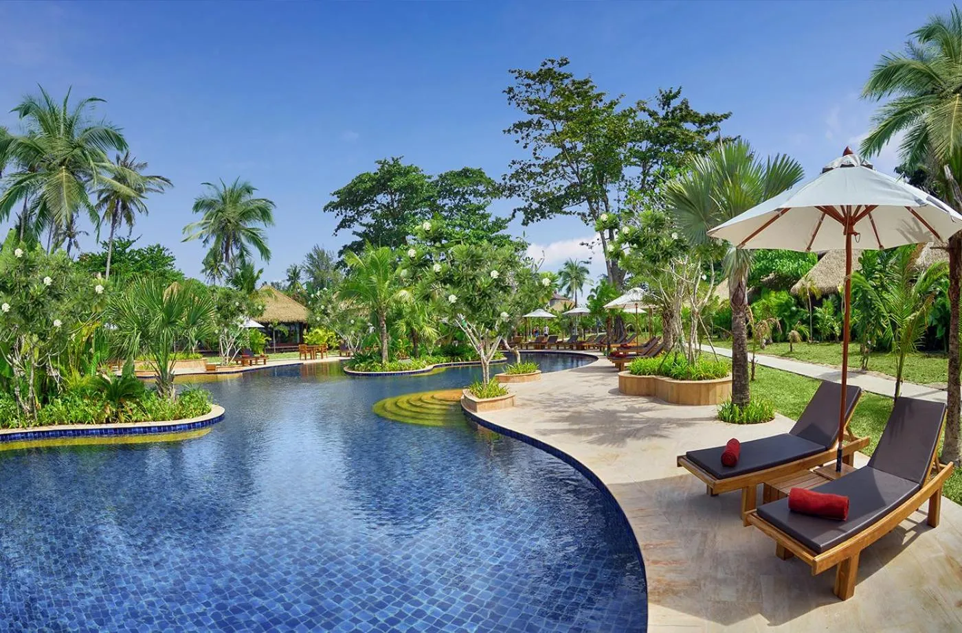 Swimming pool in Mali Resort Sunrise Beach