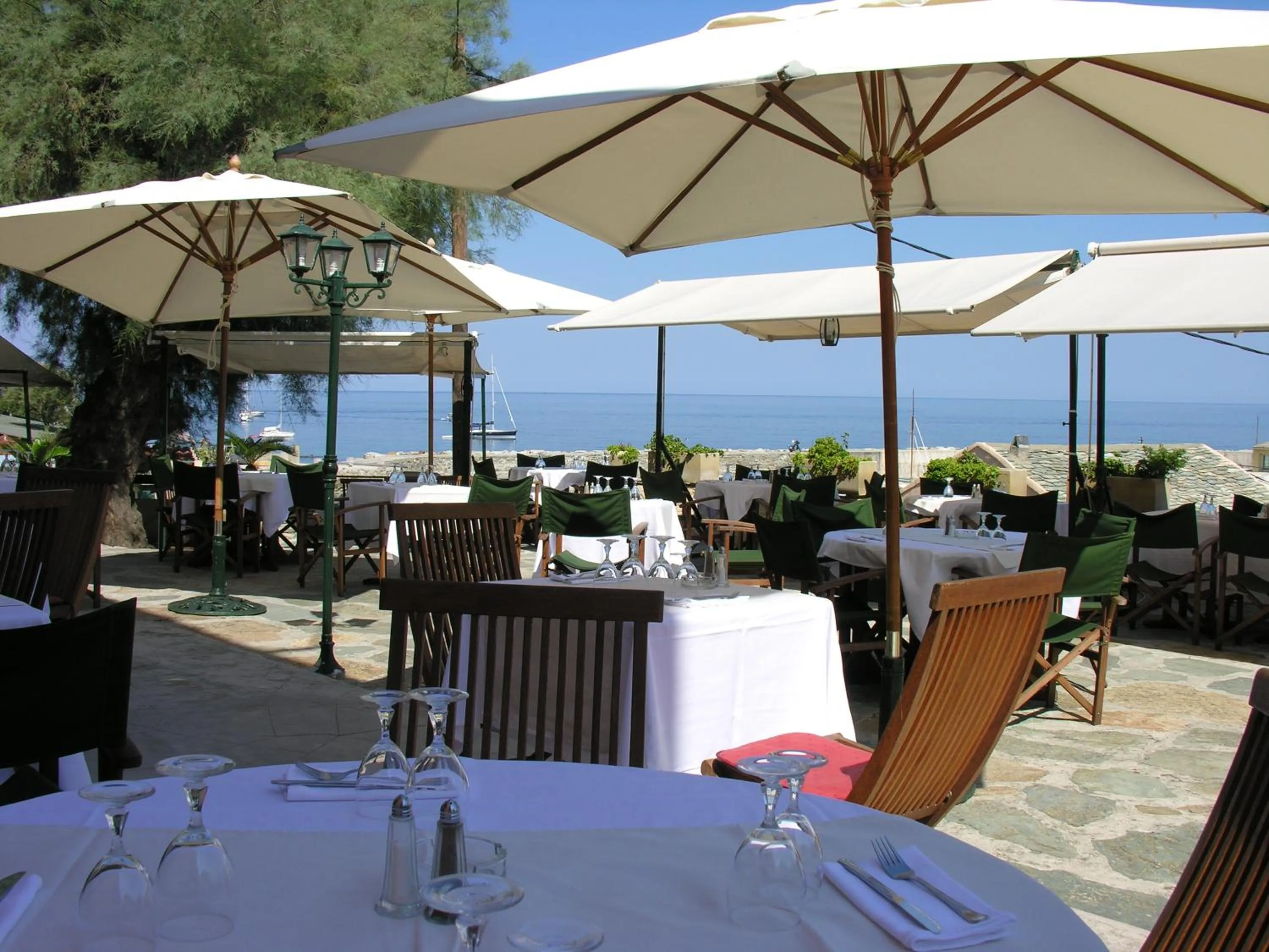 Restaurant/places to eat in Hotel-Restaurant Le Vieux Moulin
