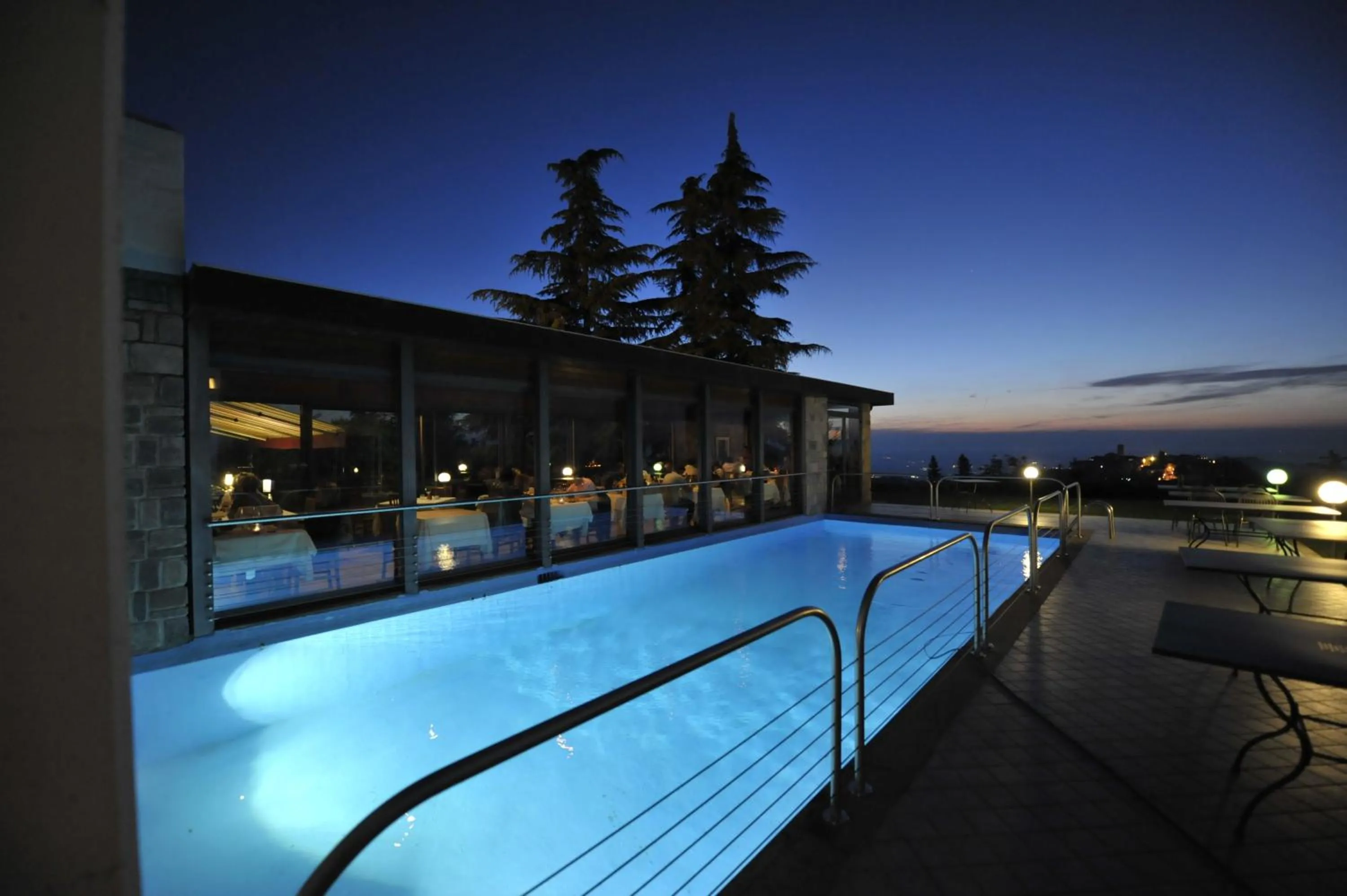 Restaurant/places to eat in Ca' Del Lupo