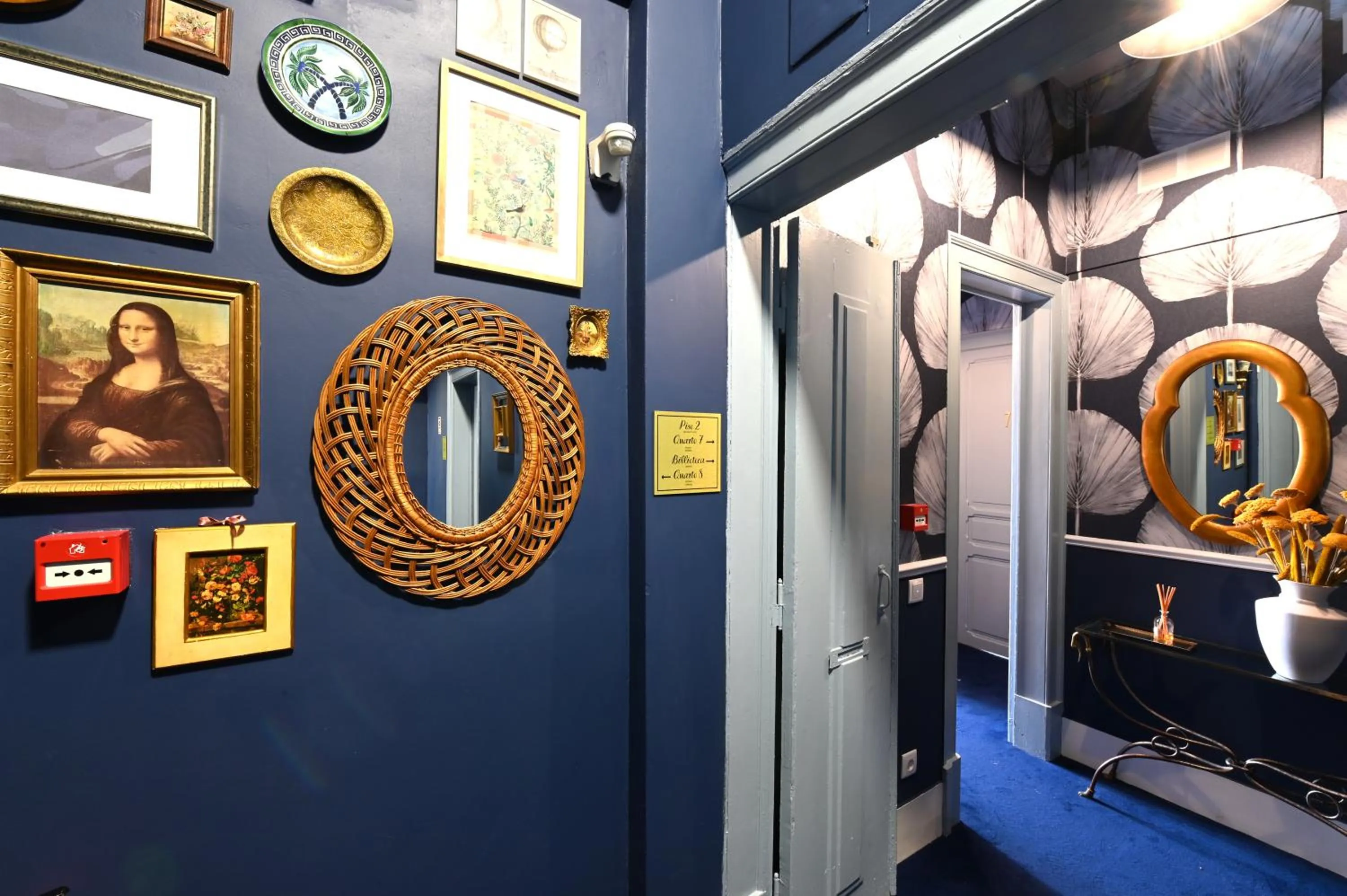 Decorative detail in Sapateiros 44