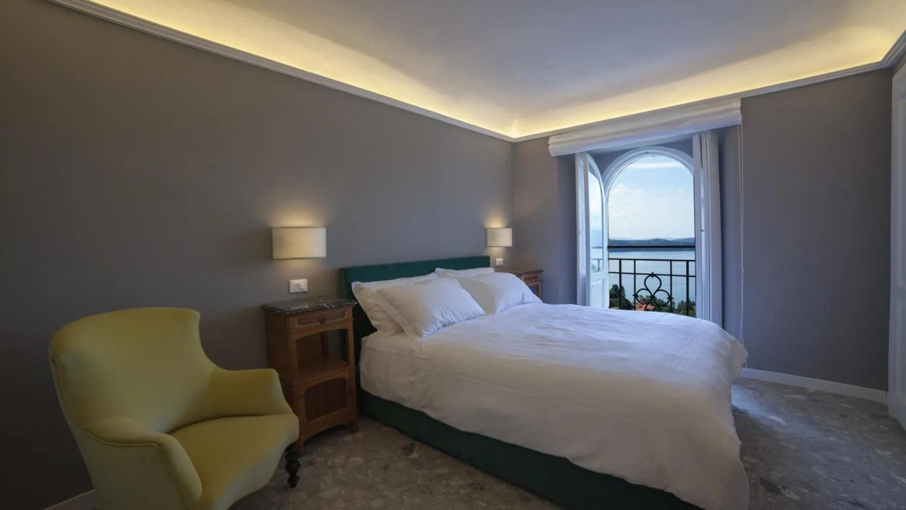 Bedroom, Bed in Venegoni Maison De Charme