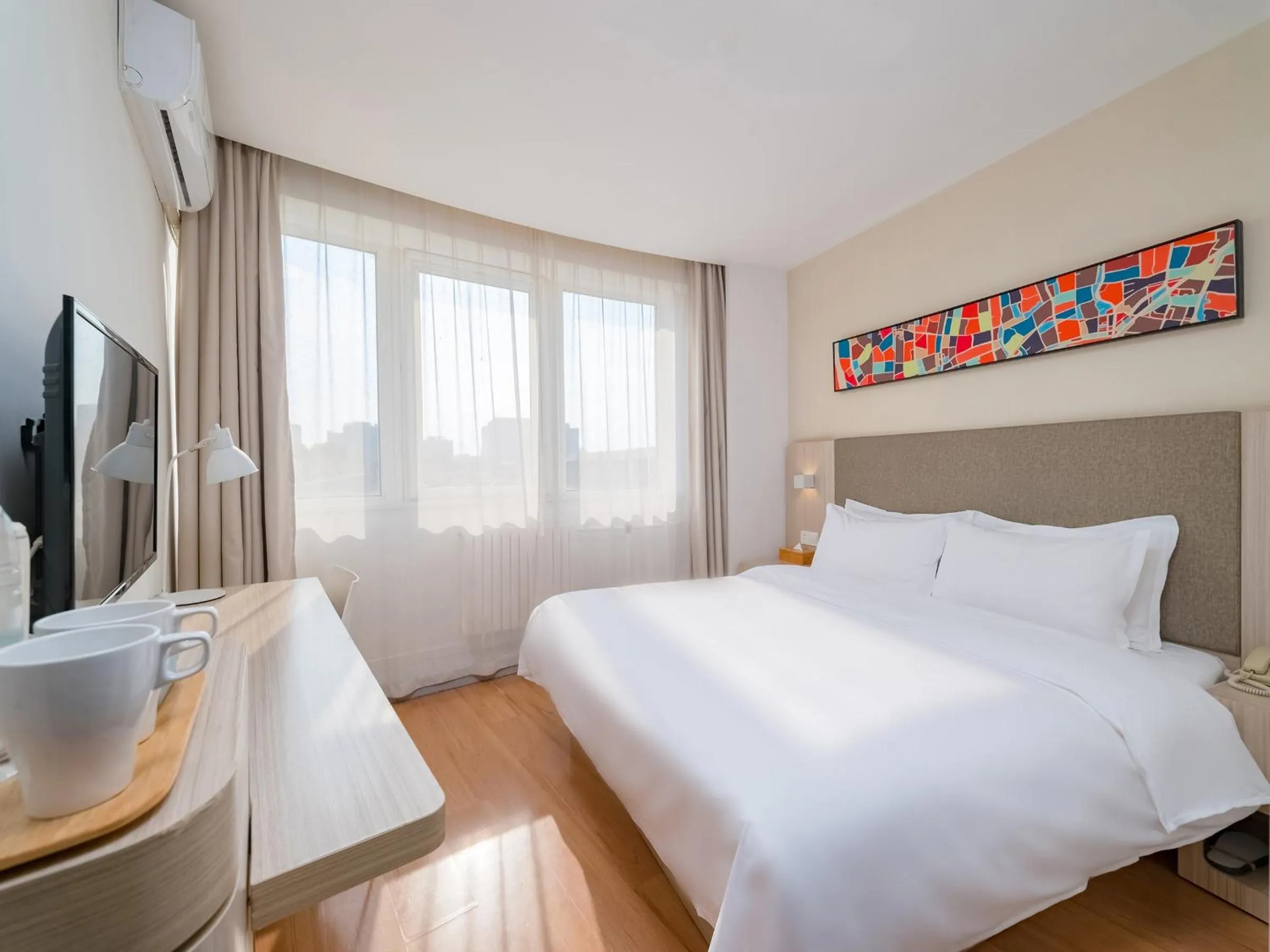 Bed in Hanting Hotel Beijing Qianmen Taoranting