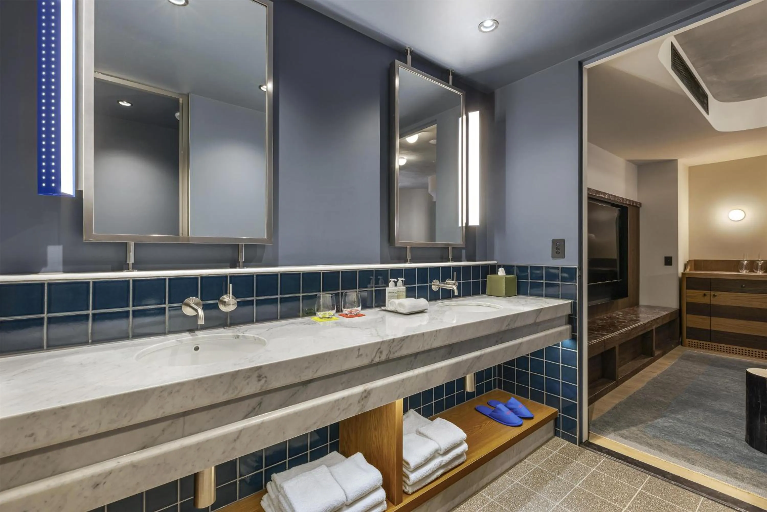 Bathroom in Hannah St Hotel Melbourne