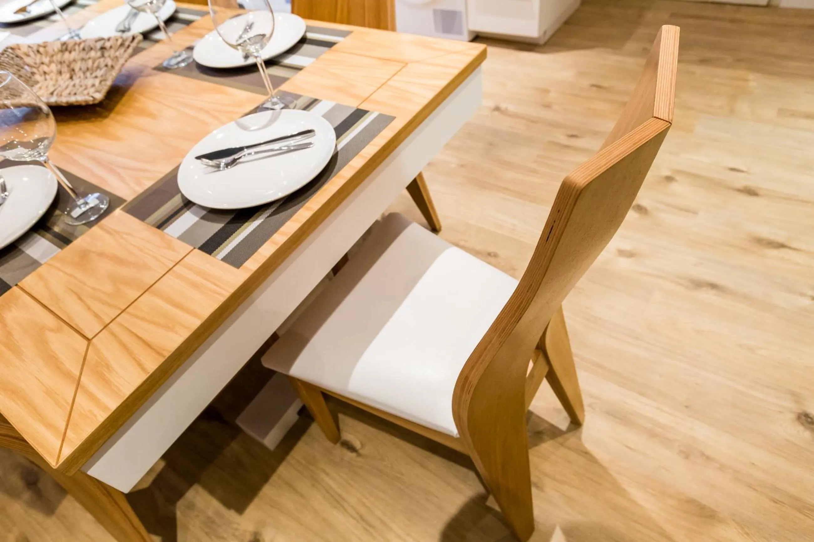 Dining area in Centerapartments Tonhallenstraße